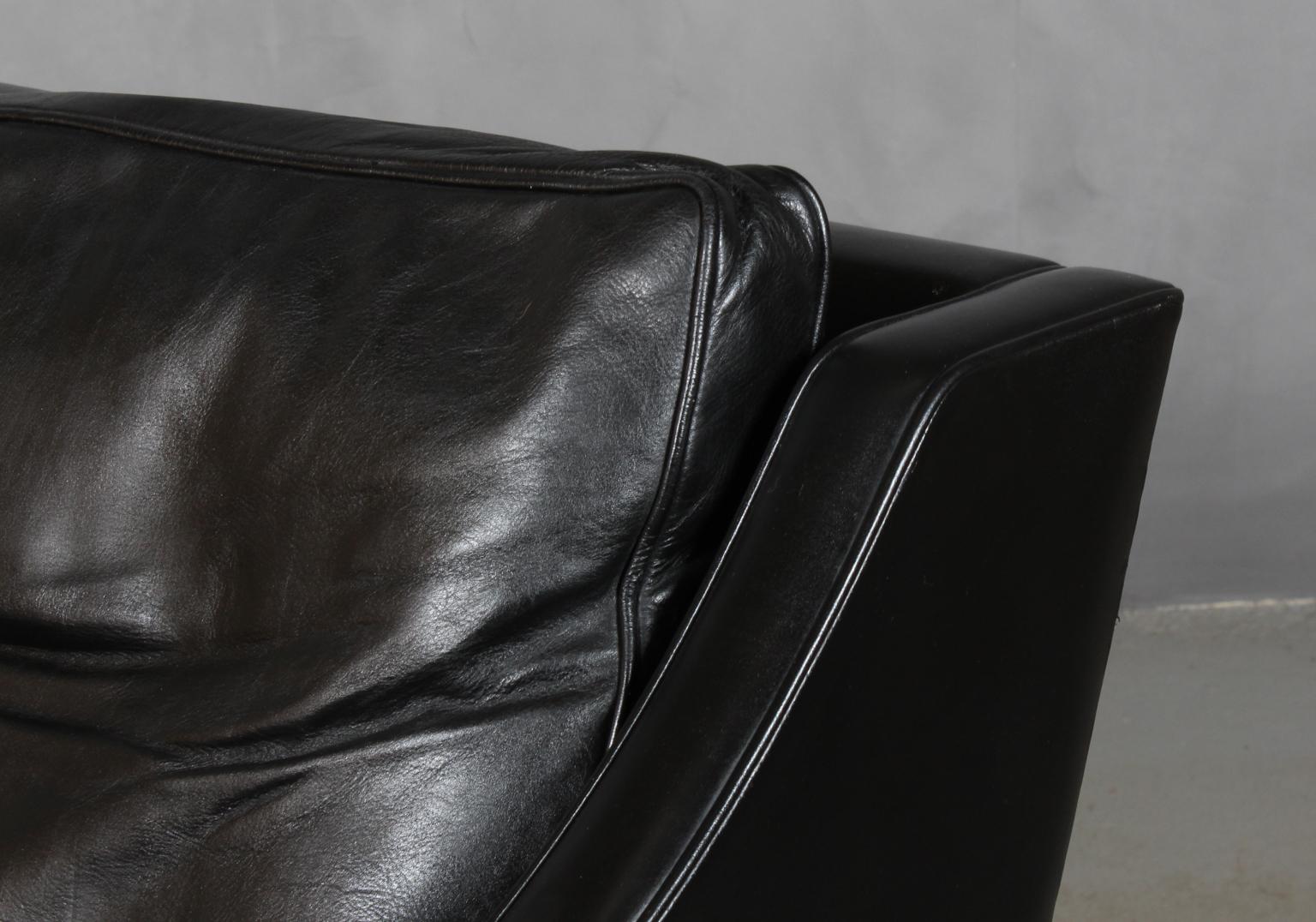 Scandinavian Modern Børge Mogensen Two-Seat Sofa, Model 2208, Original black Leather