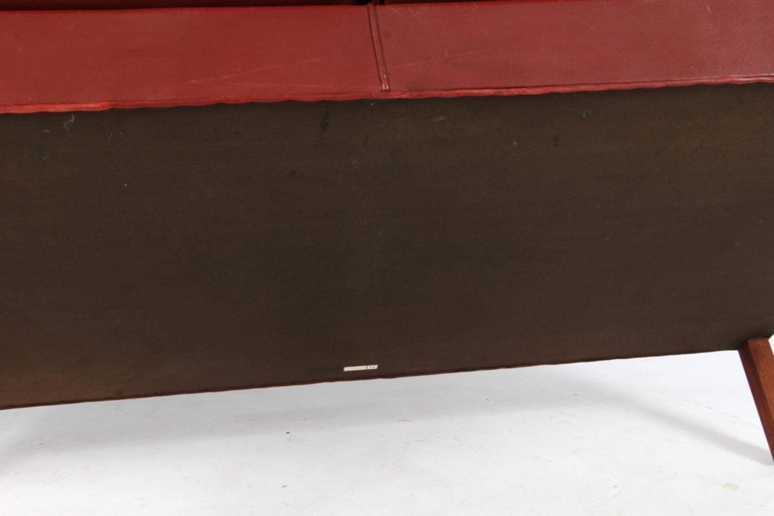 Børge Mogensen Two-Seat Sofa, Model 2212, Original Indian Red Leather 3