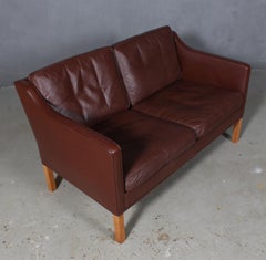 Børge Mogensen Two-Seat Sofa, Model 2322, Original Brown Leather and Oak