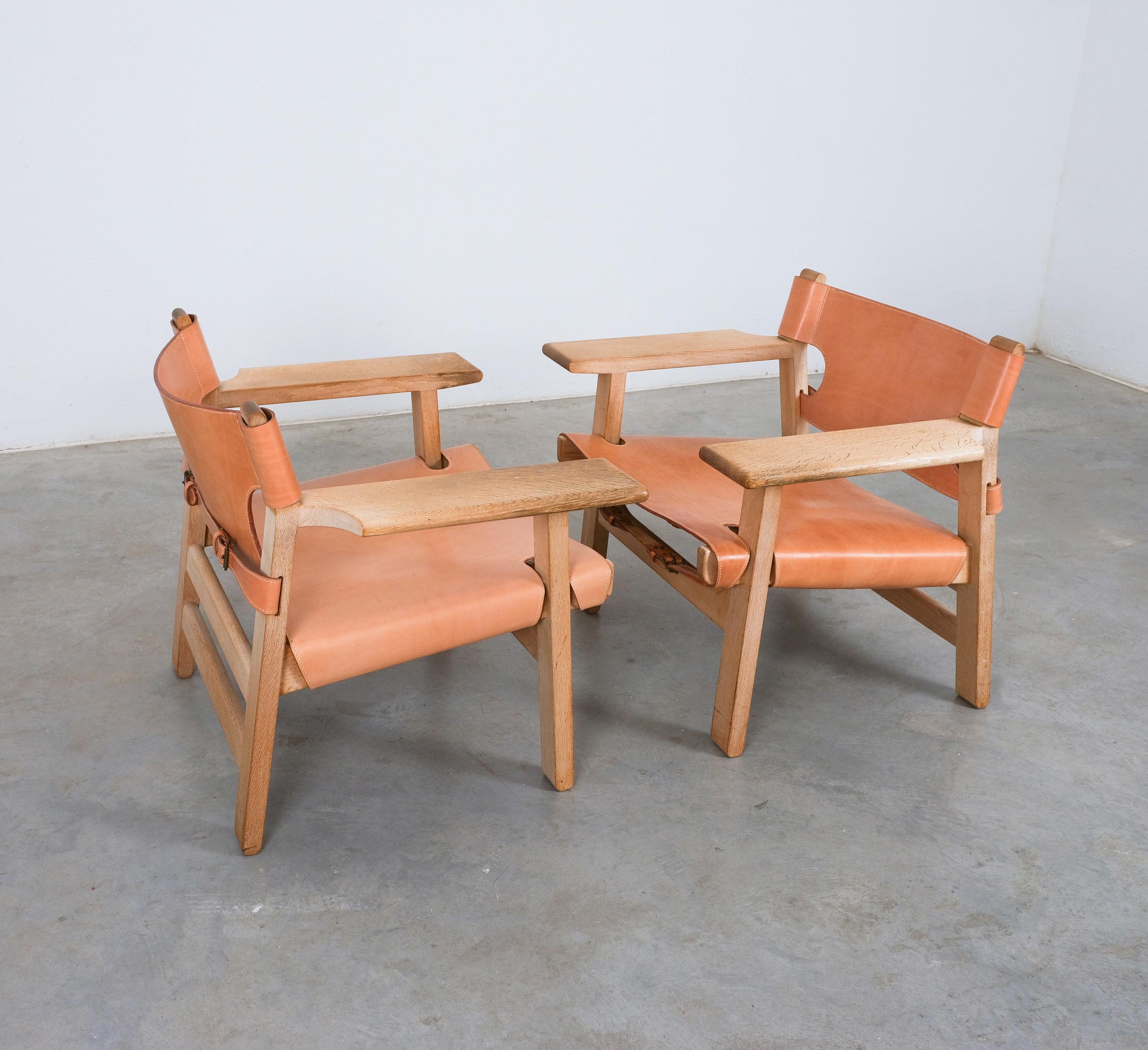 Børge Mogensen Vintage Pair of Spanish Chairs Oak Leather, Denmark, 1960s For Sale 7