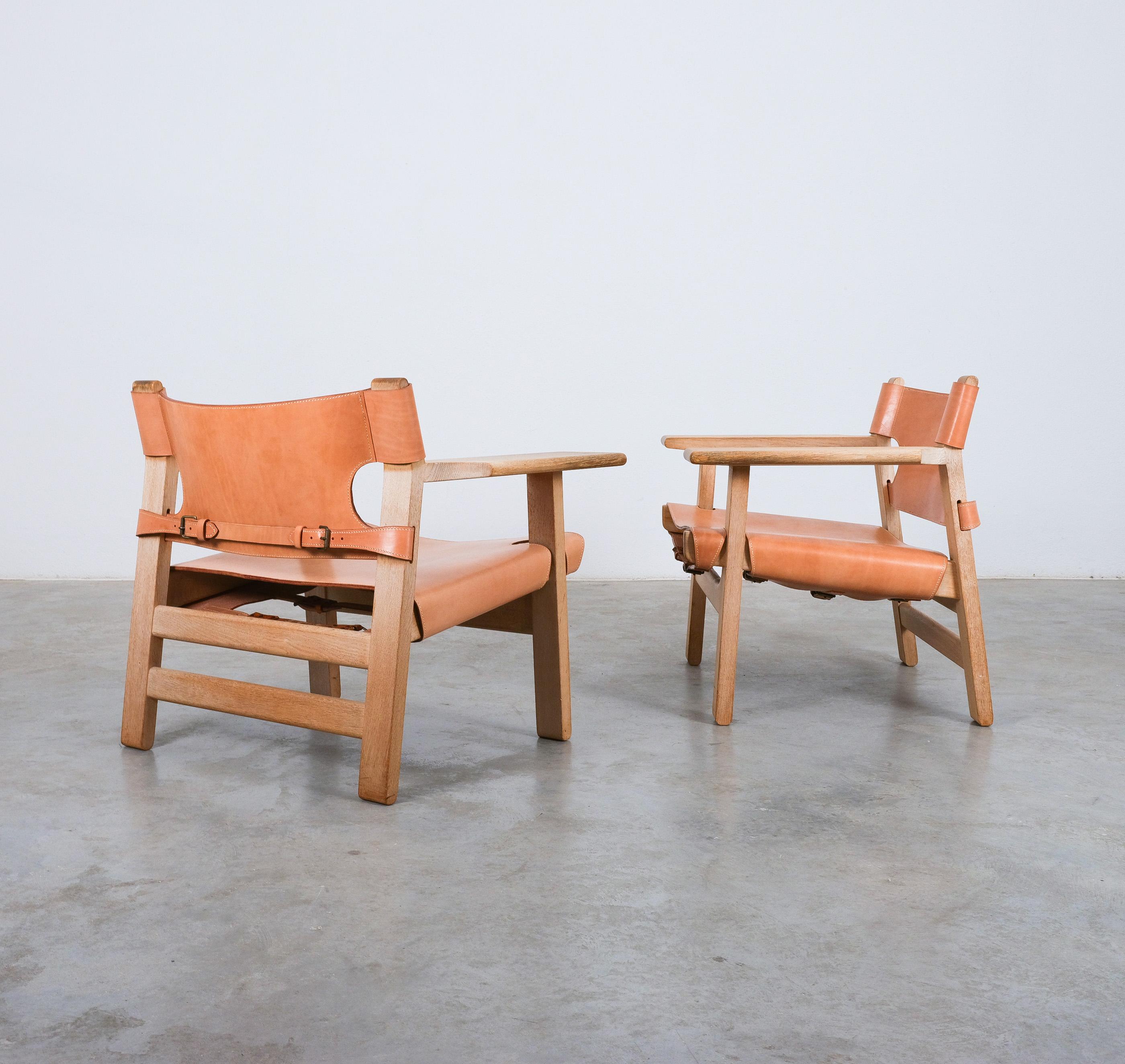 Børge Mogensen Vintage Pair of Spanish Chairs Oak Leather, Denmark, 1960s For Sale 9