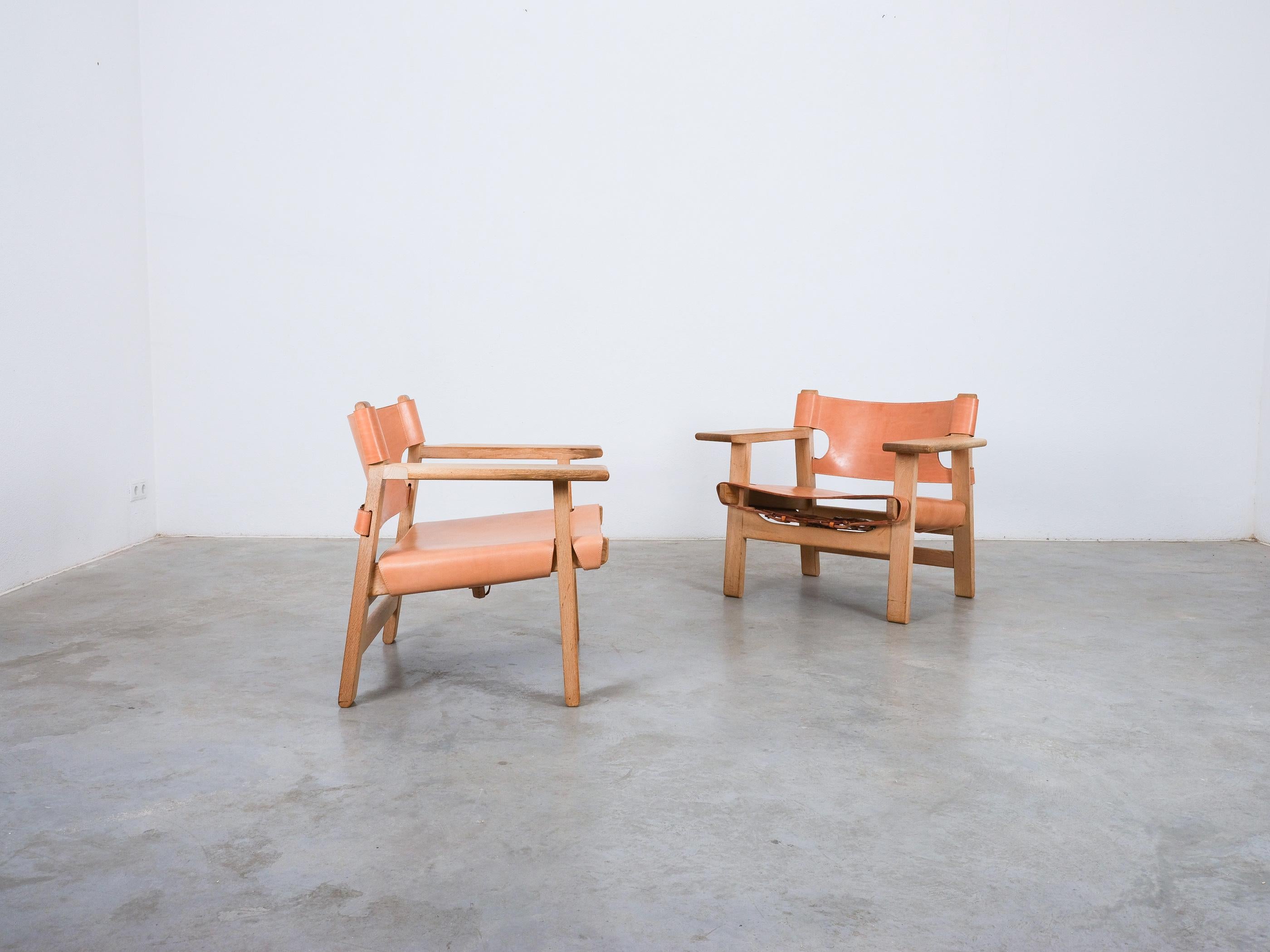 Danish Børge Mogensen Vintage Pair of Spanish Chairs Oak Leather, Denmark, 1960s For Sale