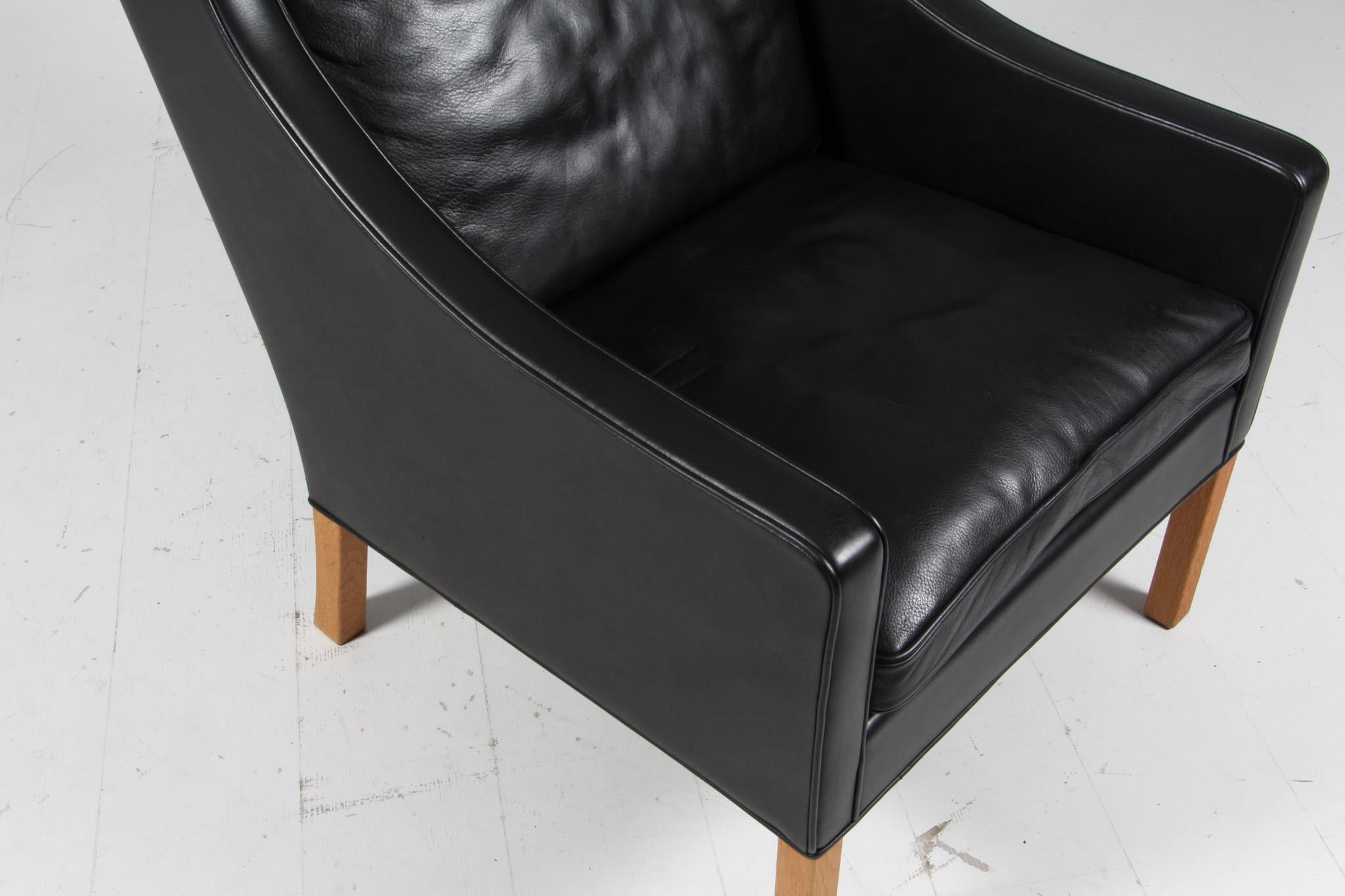 Sedia Wingback di Børge Mogensen, modello 2204. Pelle originale In condizioni buone a Esbjerg, DK