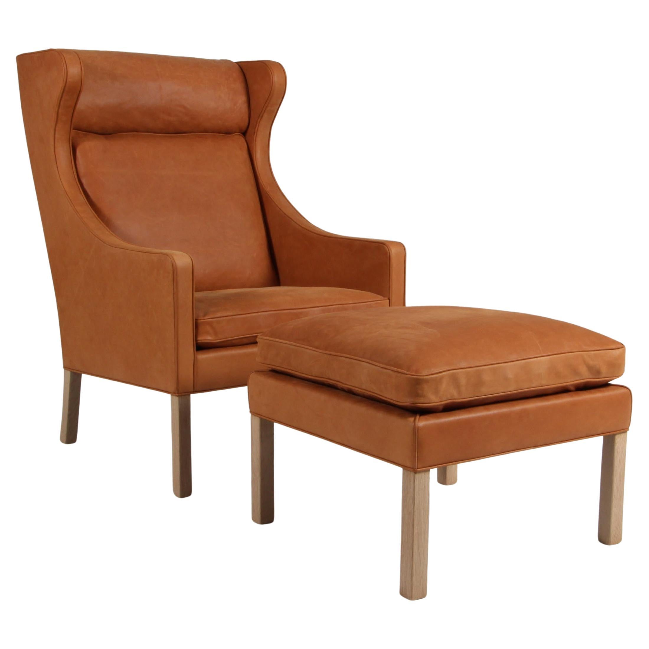 Silla Børge Mogensen con respaldo y otomana, piel Dunes Sørensen en venta