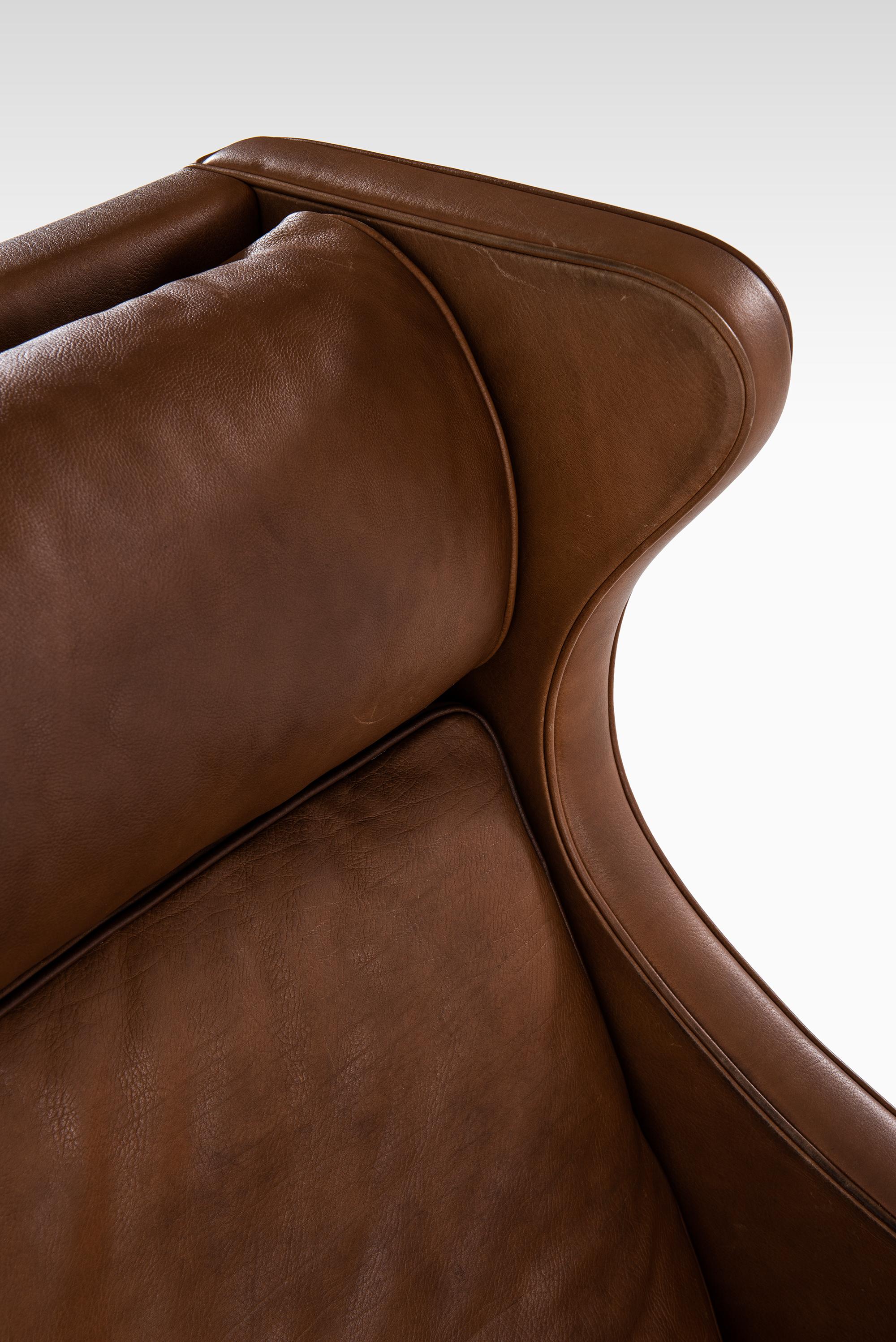 Leather Børge Mogensen Wingback Easy Chair Model 2204 with Stool Model 2202