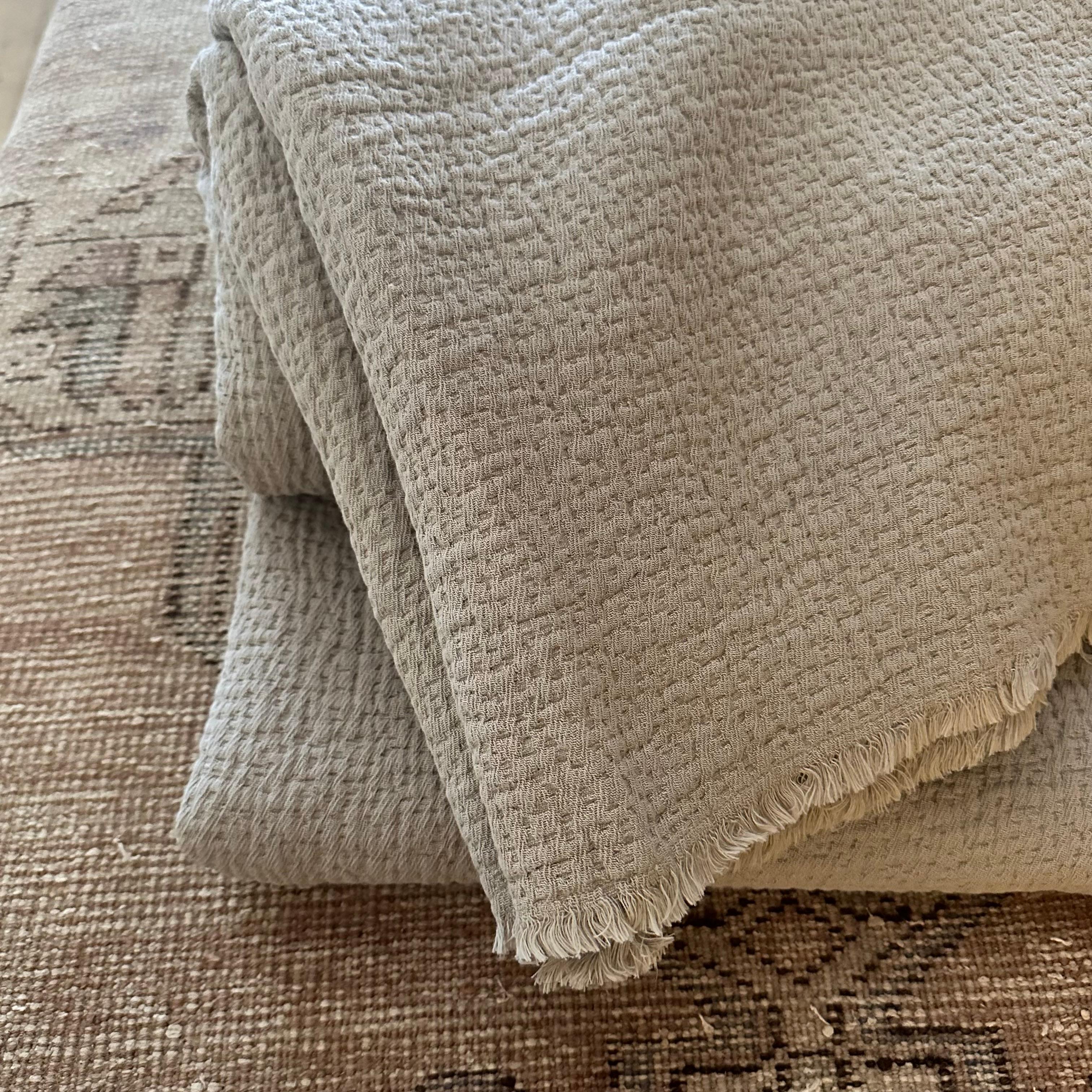 Lenzuolo Bria in cotone francese matelasse in vendita 1