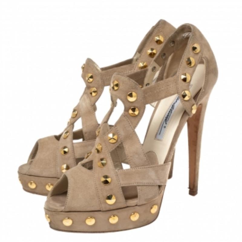 Brian Atwood Beige Cut-Out Studded Suede Peep-Toe Platform Pumps Size 37.5 In Good Condition For Sale In Dubai, Al Qouz 2