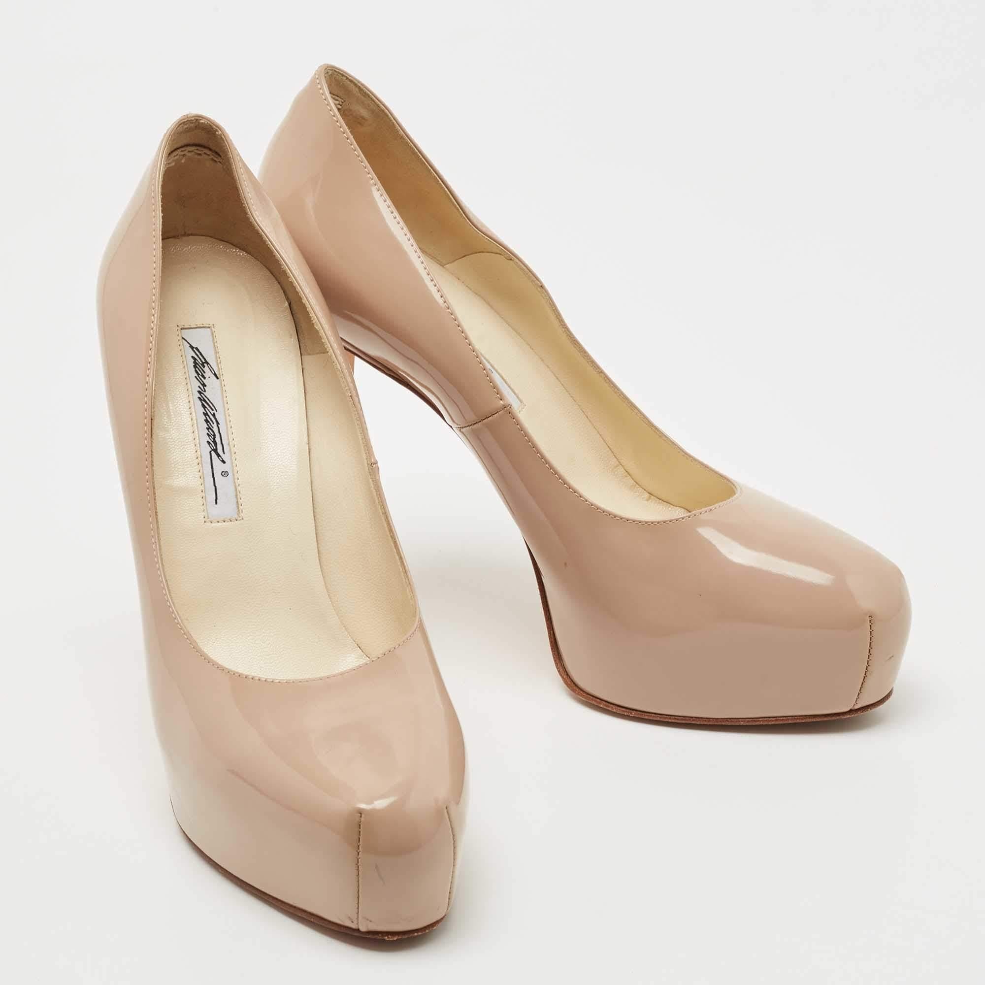 Women's Brian Atwood Beige Patent Leather Platform Pumps Size 39.5 For Sale