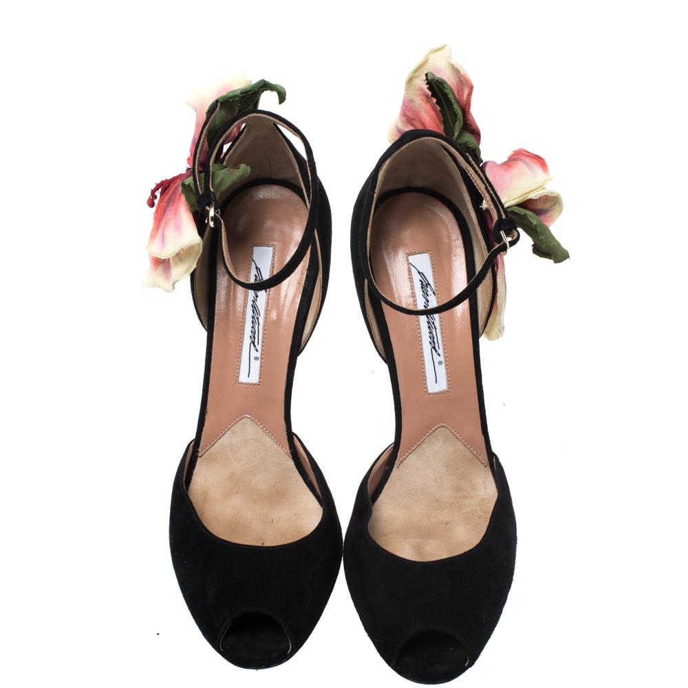 Brian Atwood Schwarz Wildleder Peep Toe Ankle Strap Oriana Sandalen Größe 39 im Zustand „Gut“ in Dubai, Al Qouz 2