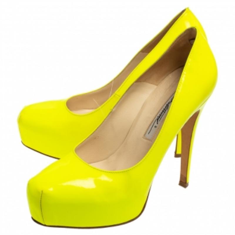 Brian Atwood Neon Green  Patent Leather Platform Pumps Size 36.5 For Sale 2