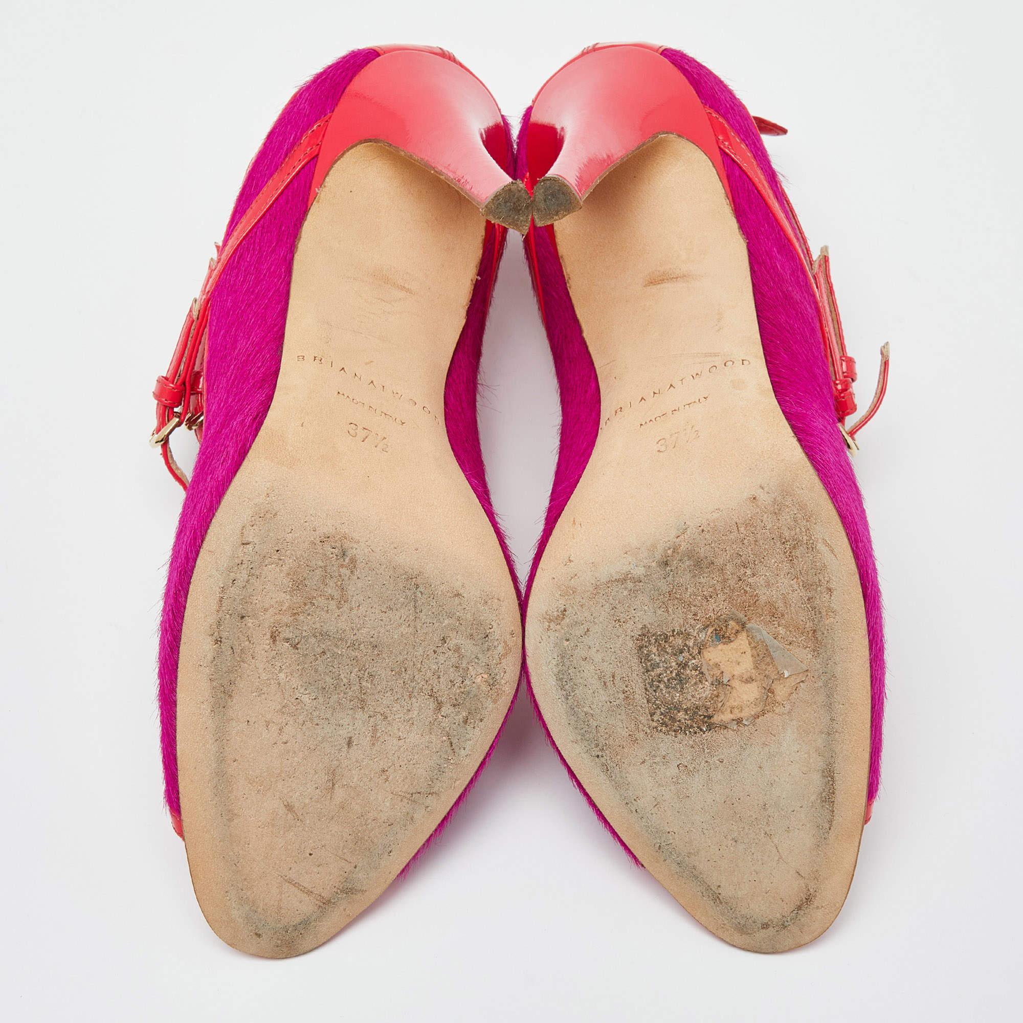 Brian Atwood Pumps in pelle di vitello e vernice rosa misura 37,5 in vendita 1