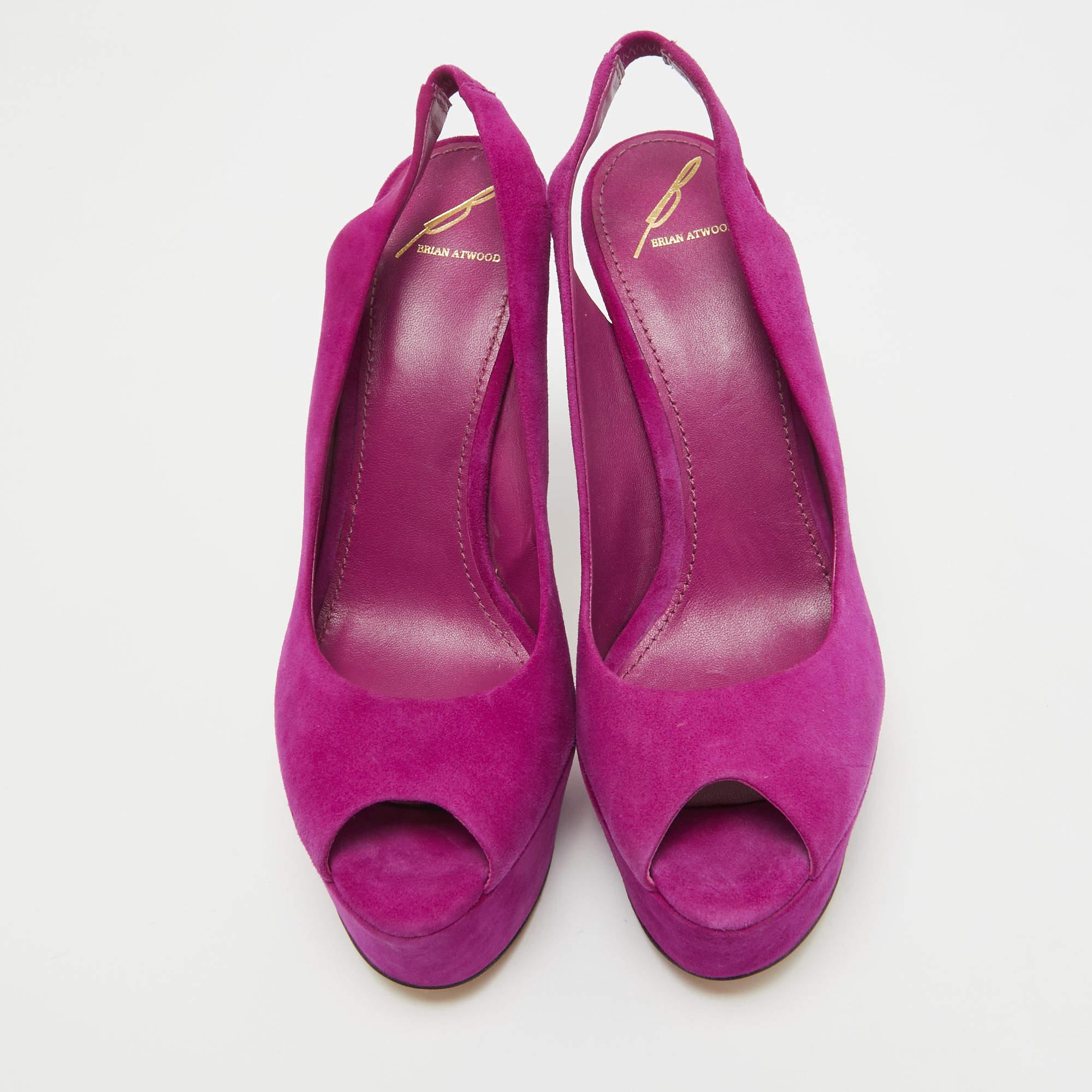 Brian Atwood Rosa Wildleder Peep Toe Plateau-Sandalen mit Slingback Größe 38,5 (Pink) im Angebot