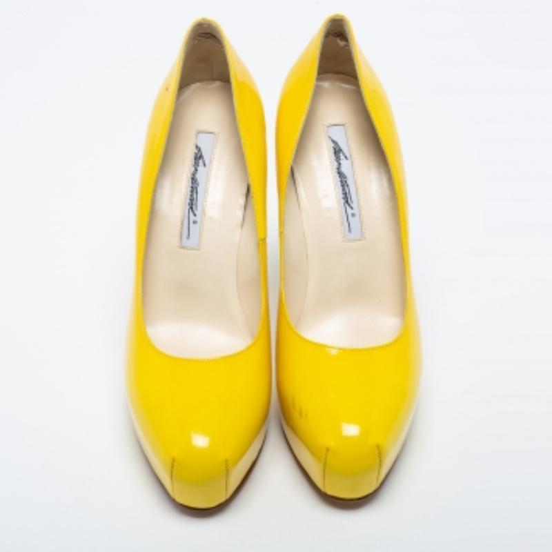 De las mujeres Brian Atwood Bombas de plataforma de charol amarillo Talla 39 en venta