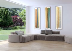 Streamers #18: große, gerahmte vertikale abstrakte Collage mit 24k Gold; blaue Akzente