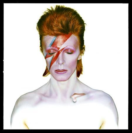 David Bowie als Aladdin Sane, 1973 - Brian Duffy (Porträtfotografie)
Unterzeichnet
Einzelsigniert von Brain Duffy, aus einer limitierten Auflage von 75 Drucken
Archivierungs-Pigmentdruck
20 x 20 Zoll 

Weltweiter Versand möglich

Anarchist, Maler,