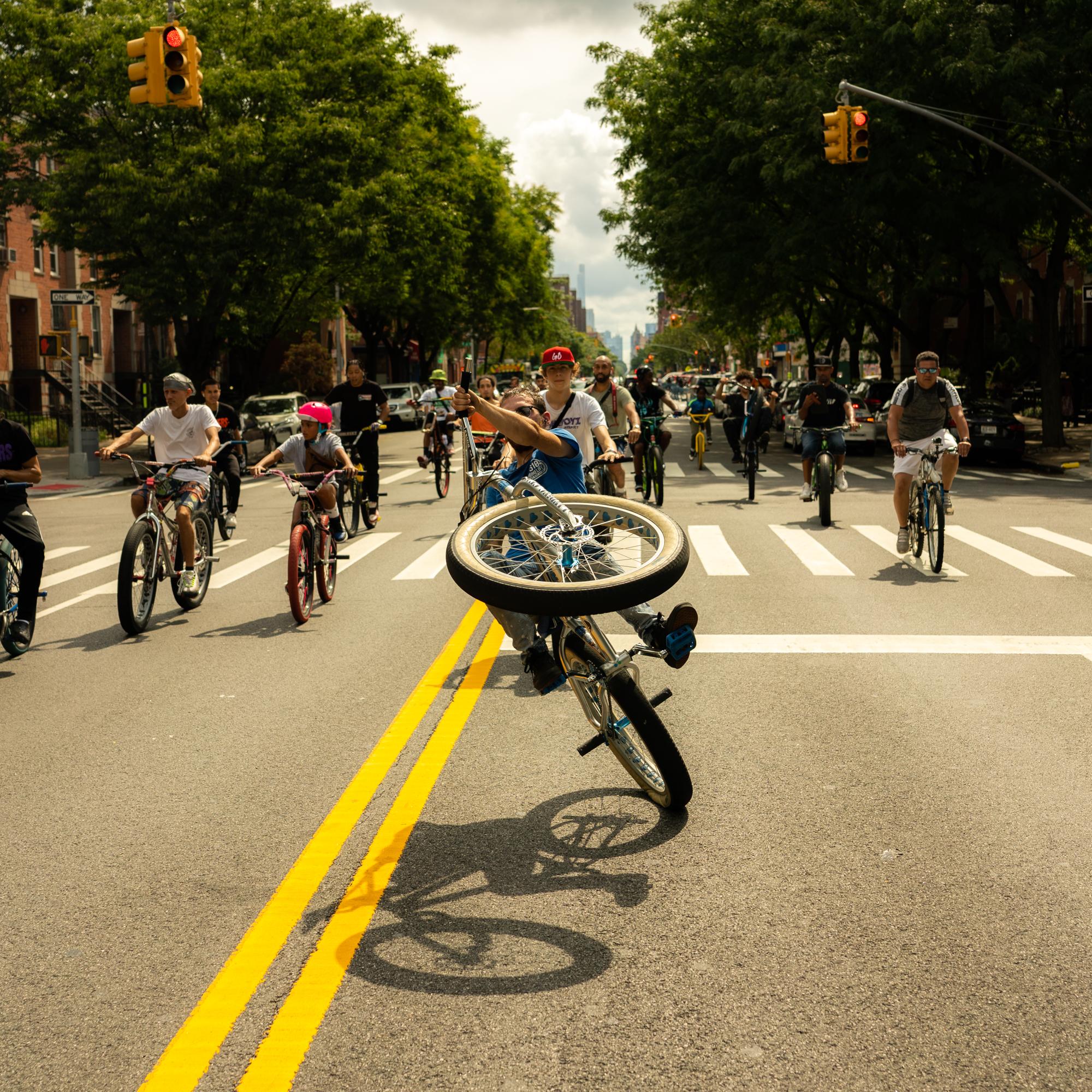 Brian Finke - Sans titre (Bike Life n 6), 2022 En vente sur 1stDibs | image bike  life
