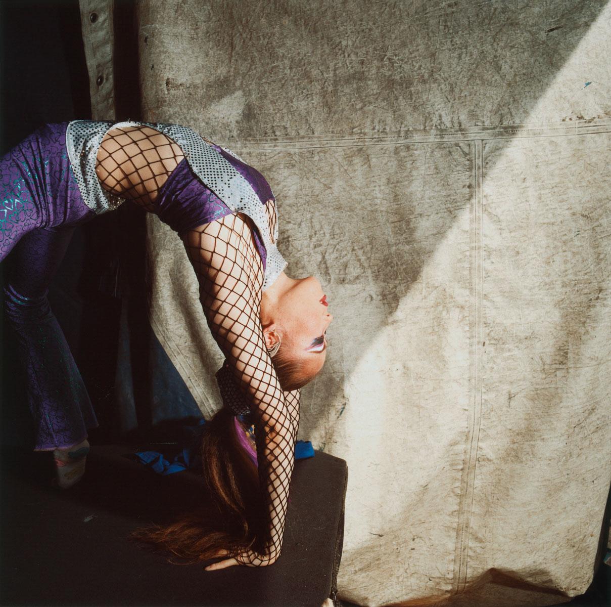 Brian Finke Color Photograph – Ohne Titel (Circus-Nr. 2), Fotografie