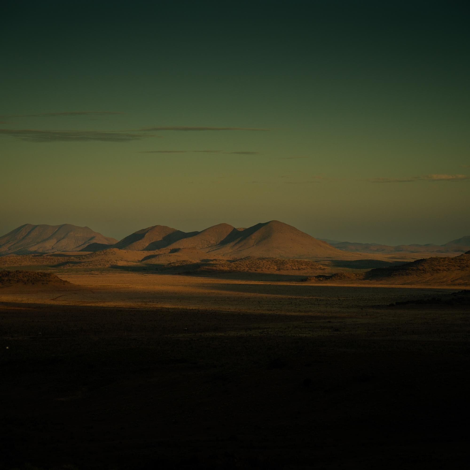 Color Photograph de Brian Finke - Sin título (Lejano Oeste de Texas)