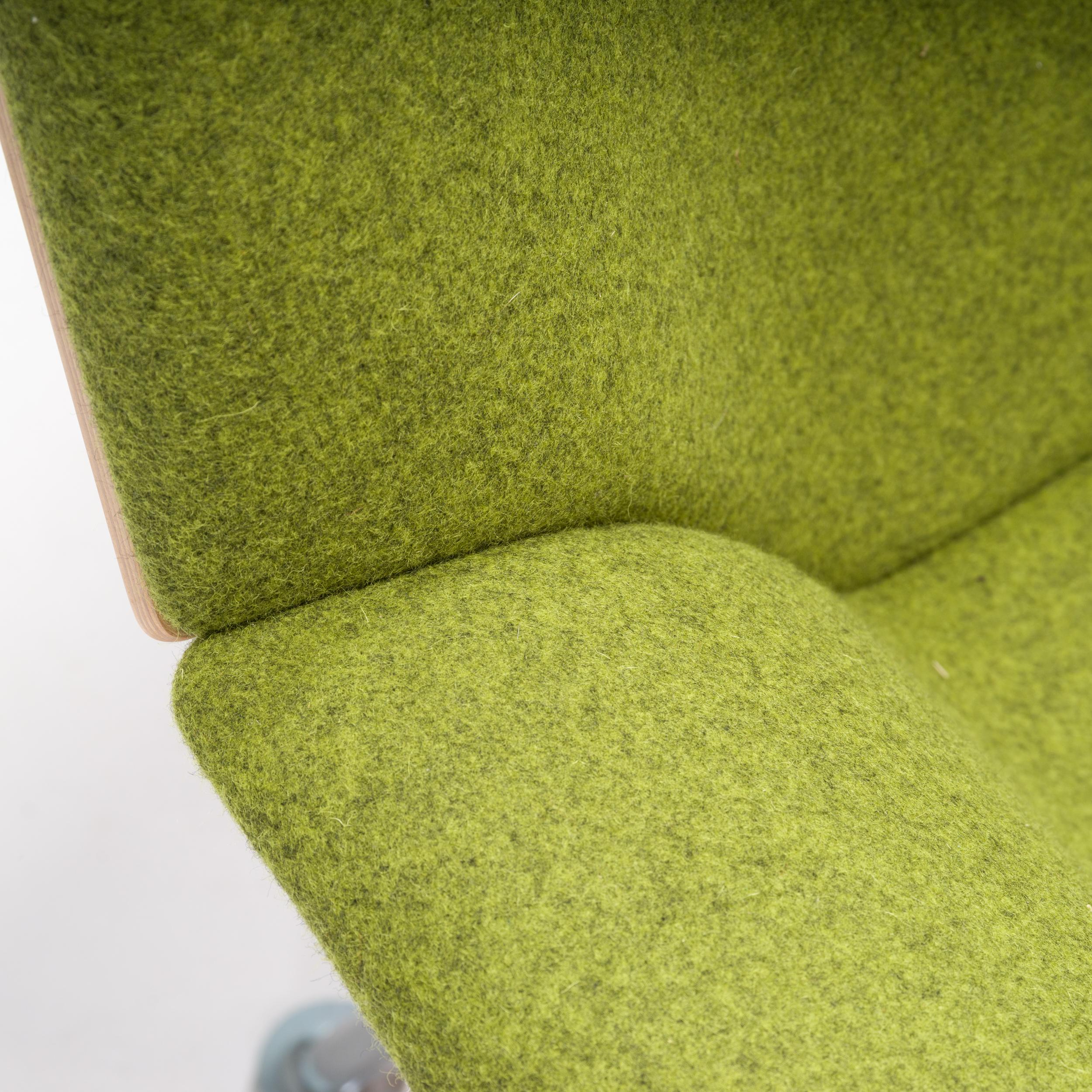 Américain Fauteuils Herman Miller en contreplaqué vert Swoop de Brian Kane, ensemble de deux pièces en vente