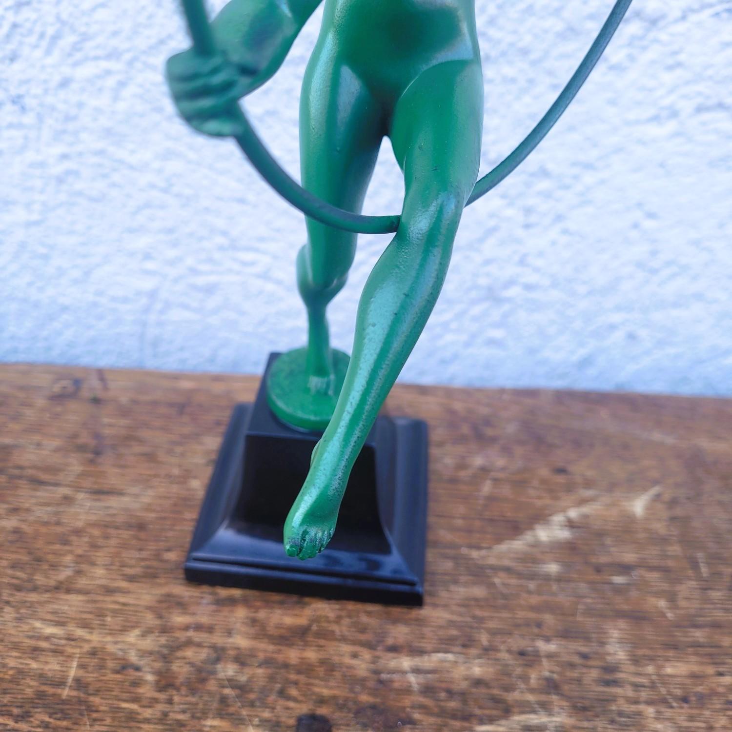 Dipinto a mano Briand, Hoop Dancer, Art Deco Sculpture, 20th Century in vendita