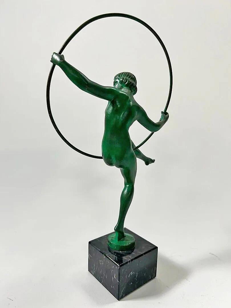 Croato BRIAND, Edizione Le Verrier, Ballerina con cerchio, scultura in ghisa in vendita