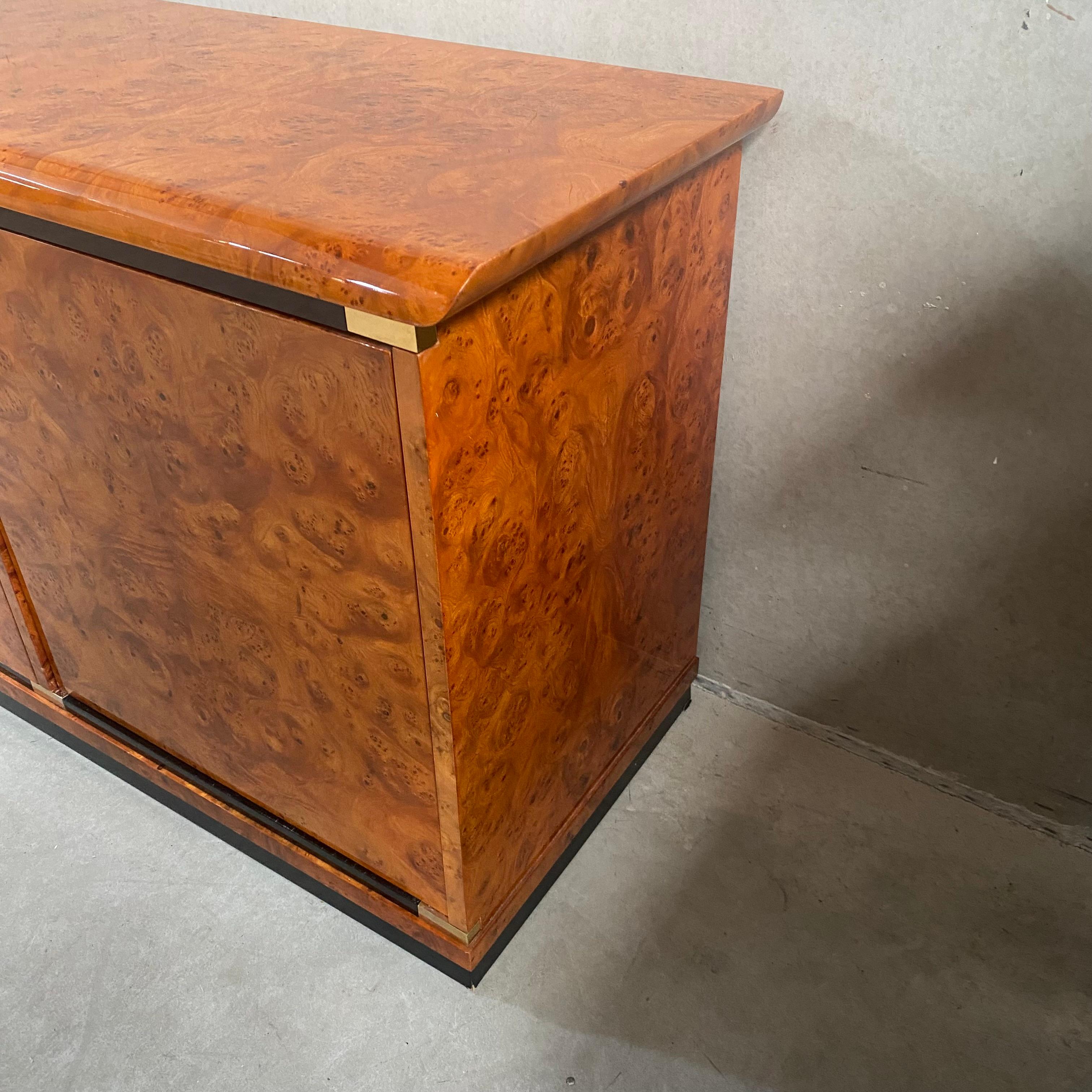 Briar Burl Wood Sideboard by Guerini Emilio for Gdm 24 Kt Gold Plated Italy 1980 For Sale 3