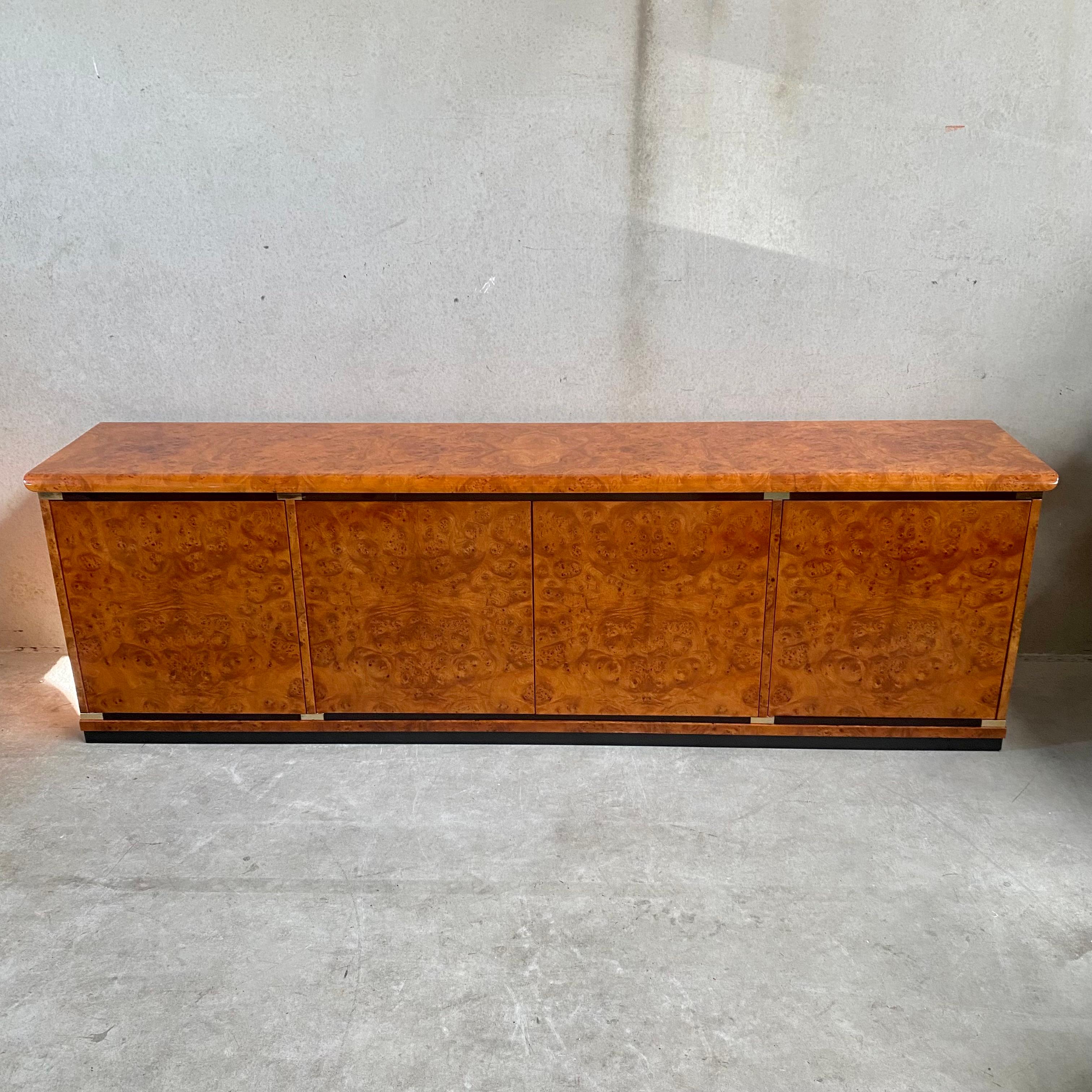 Briar Burl Wood Sideboard by Guerini Emilio for Gdm 24 Kt Gold Plated Italy 1980 For Sale 13