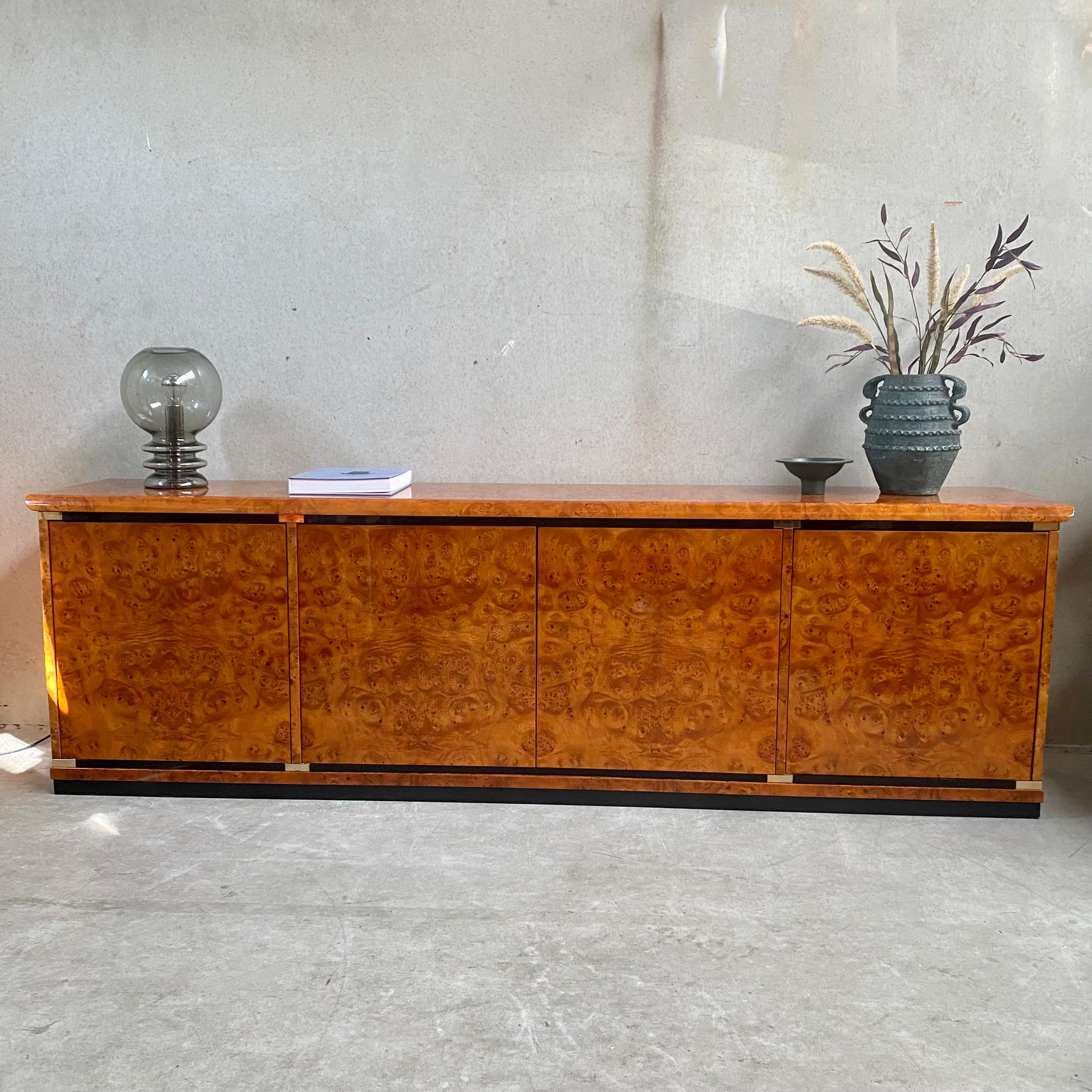 Italian Briar Burl Wood Sideboard by Guerini Emilio for Gdm 24 Kt Gold Plated Italy 1980 For Sale