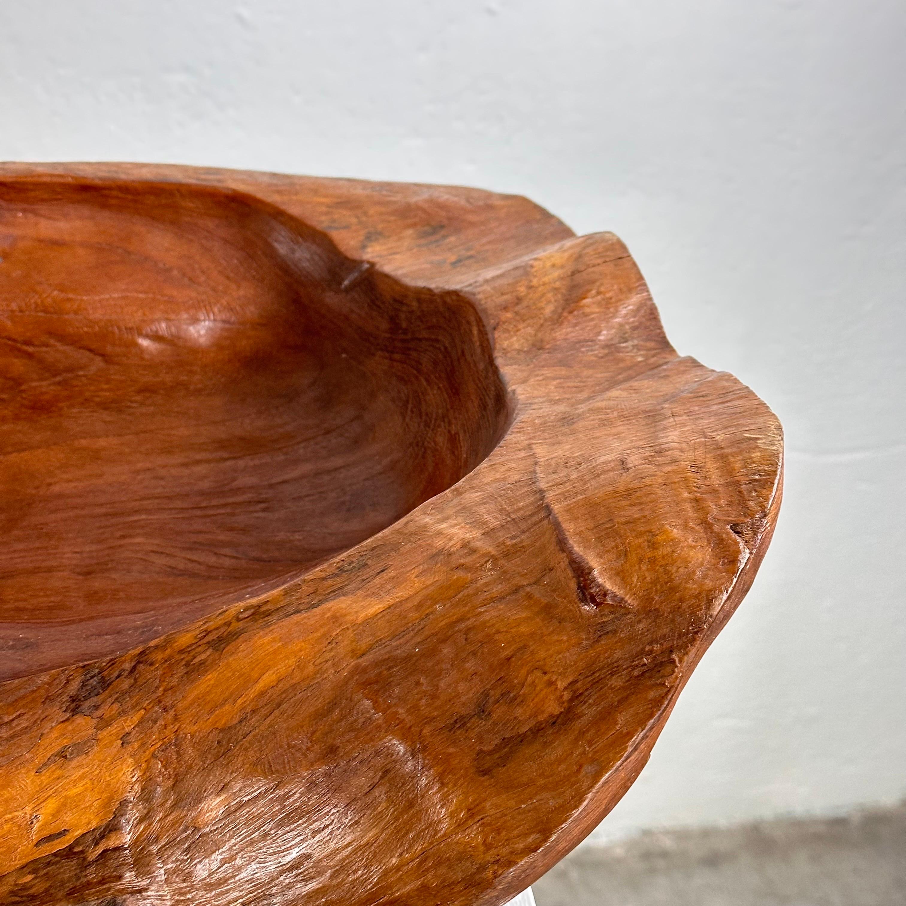 Briar Wood Live Edge Carved Bowl/Centerpiece, Italy, Unique Piece, 1960s  For Sale 9