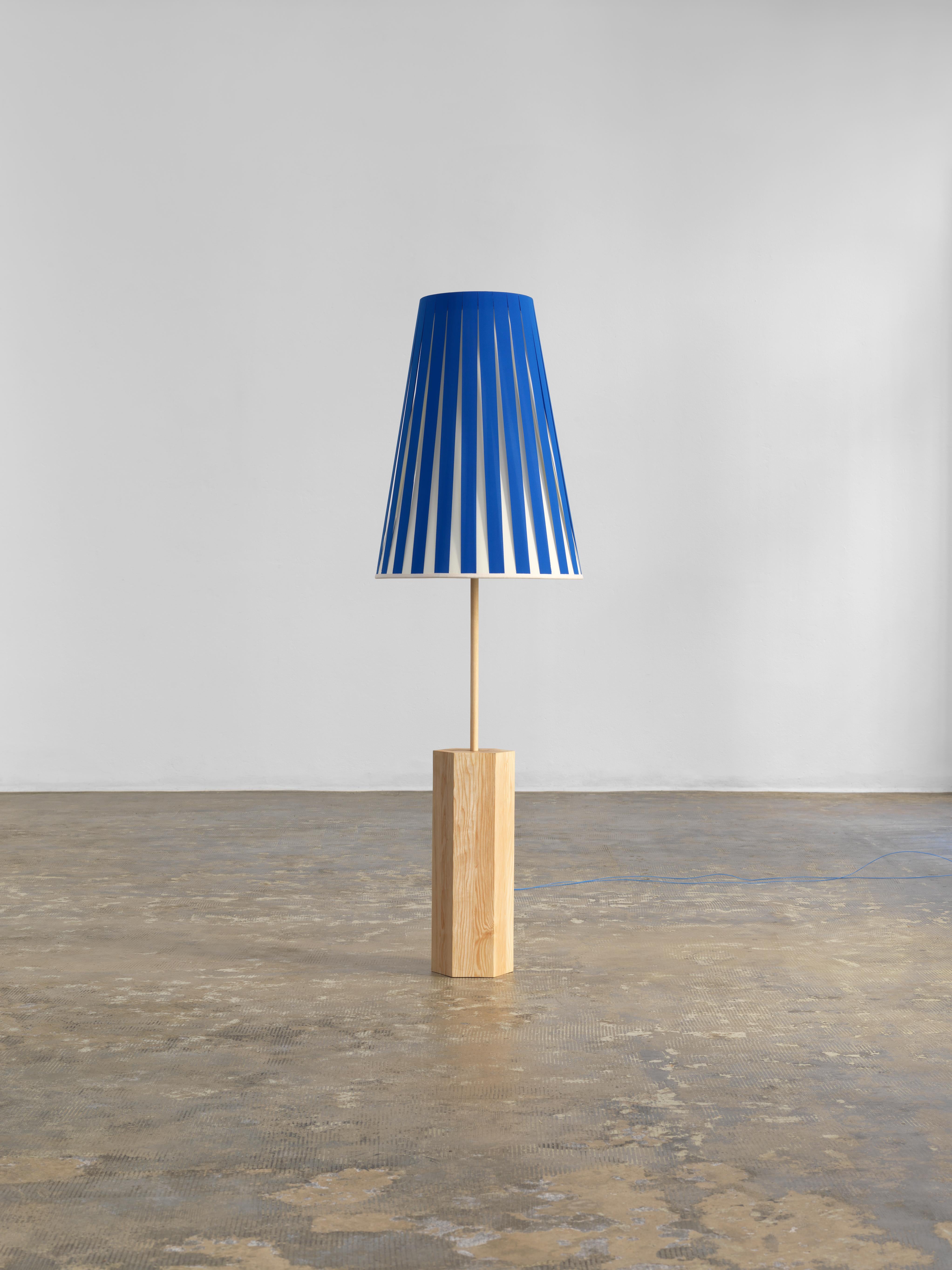 XXIe siècle et contemporain Lampadaire haute couture jaune pâle de Servomuto en vente