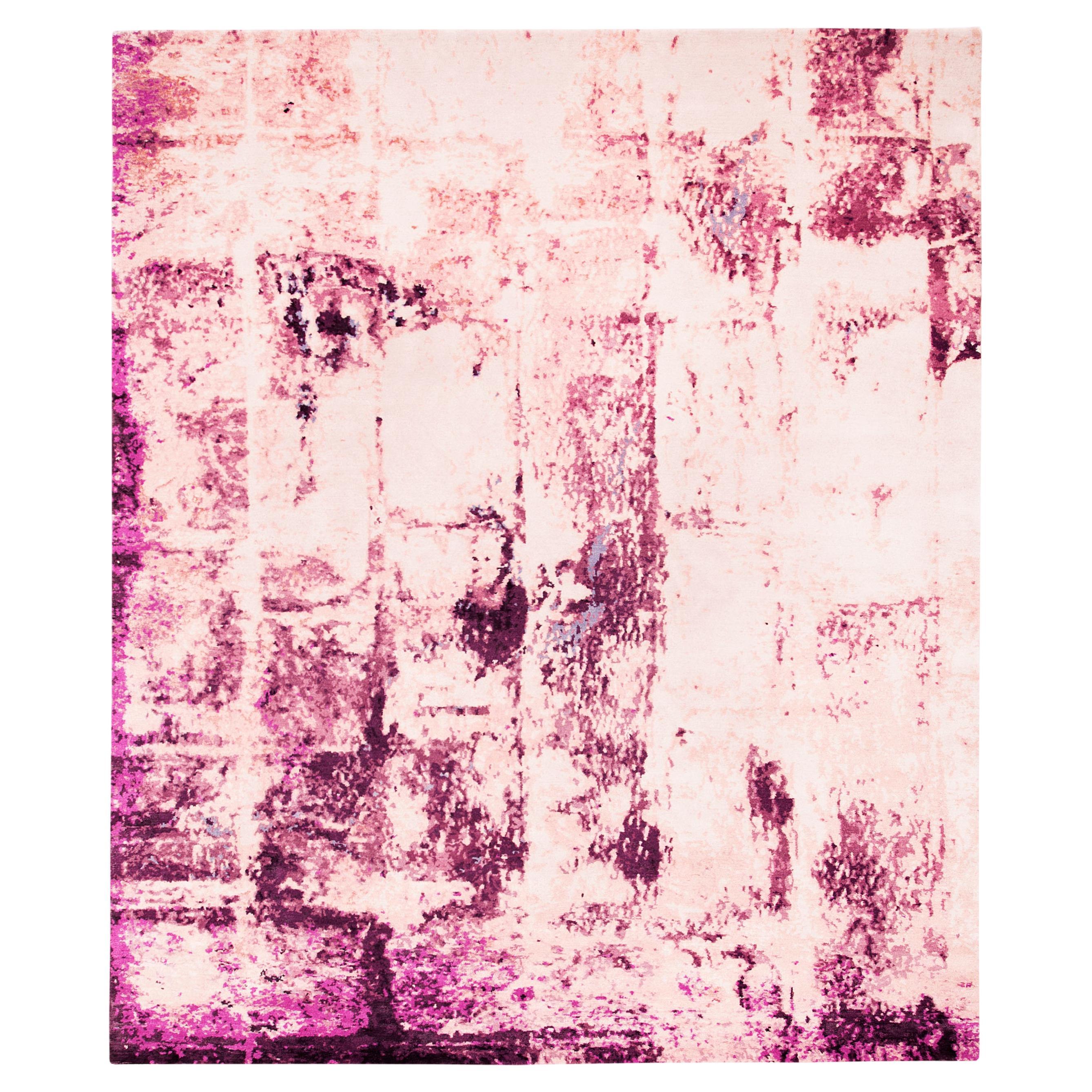 Il tappeto Brick Pink di Knots Rugs è un modello contemporaneo annodato a mano da Knots Rugs, realizzato in Nepal con la lana e la seta più pregiate. La sua composizione pittorica mescola sfumature stratificate di rosa, malva, lilla e prugna tenue