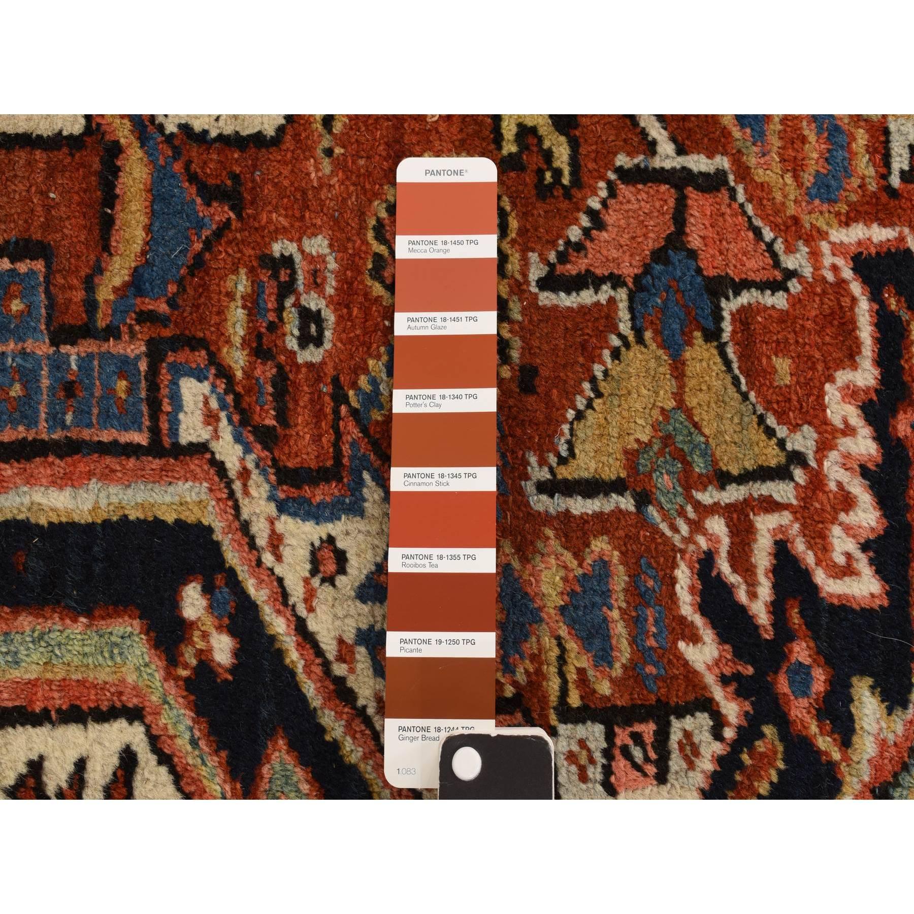 Rojo Ladrillo Antiguo Persa Heriz Buen Estado Alfombra de Lana Anudada a Mano en venta 2