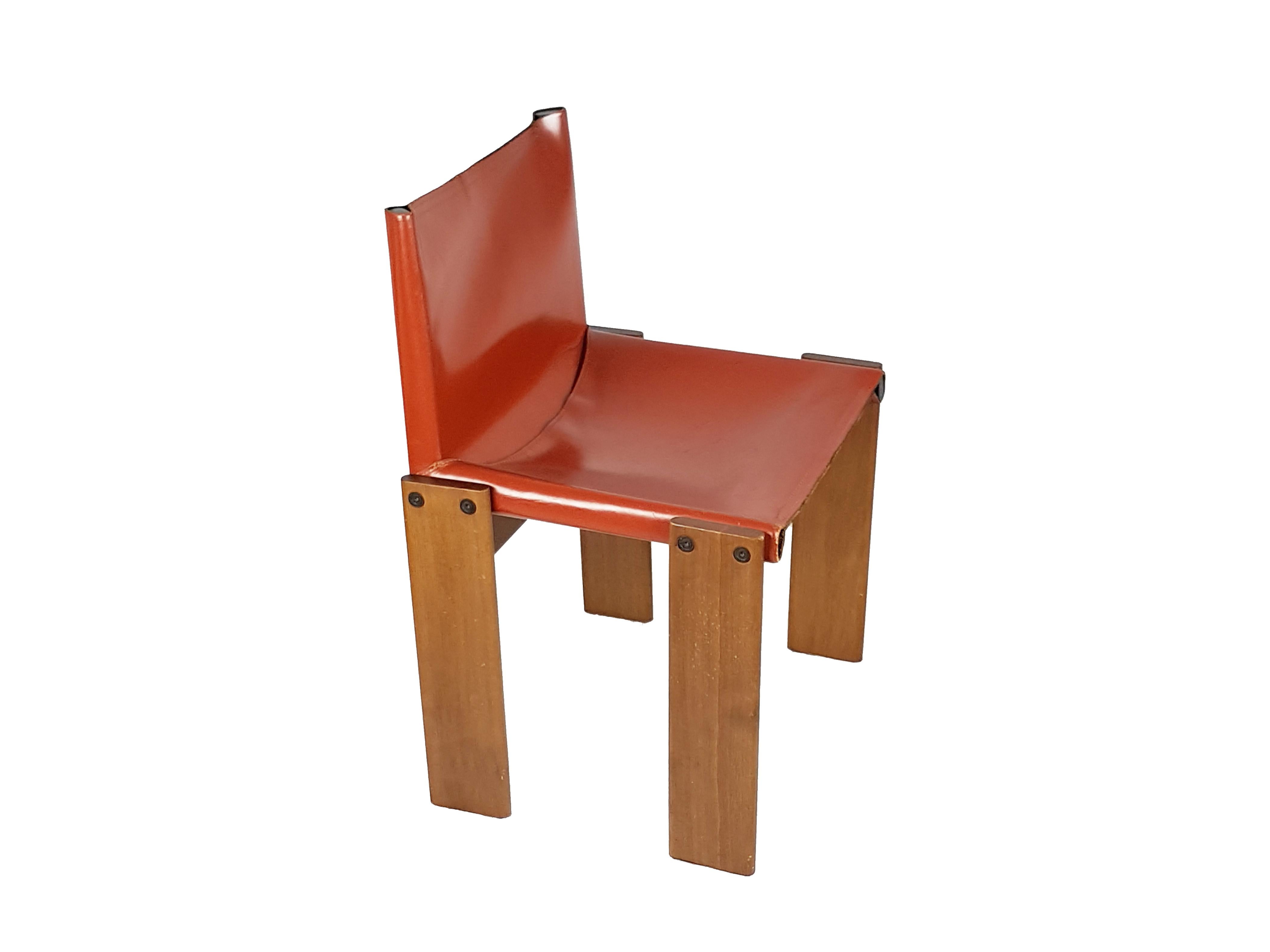 Brick Red leather and Walnut 1974 Monk Chair by Afra e Tobia Scarpa for Molteni In Good Condition In Varese, Lombardia