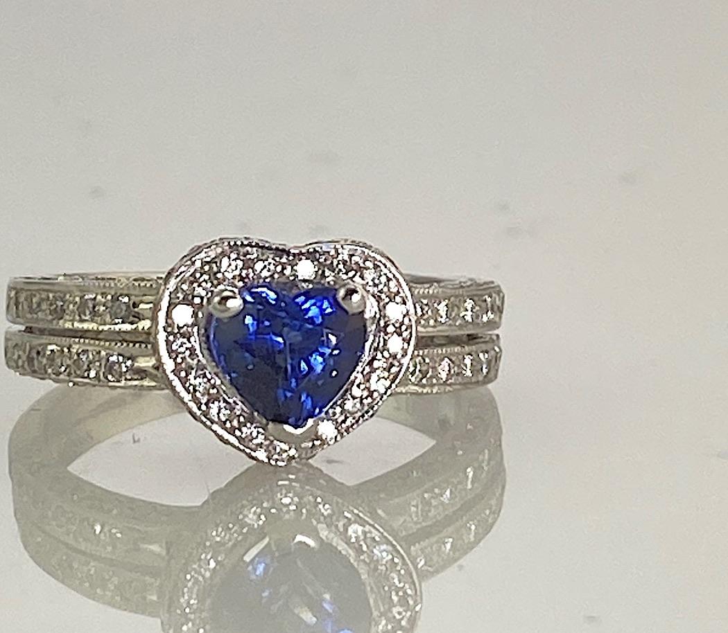 Modern Bridal Heart shaped Sapphire 1.25 Carat and 1.45 Diamonds TW 18K WG 5.2 grams For Sale