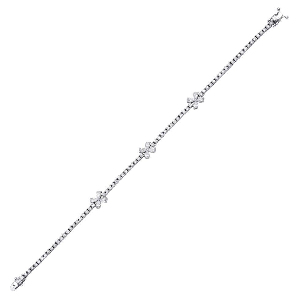 3.20ct Diamond Floral Design Tennis Bracelet For Sale