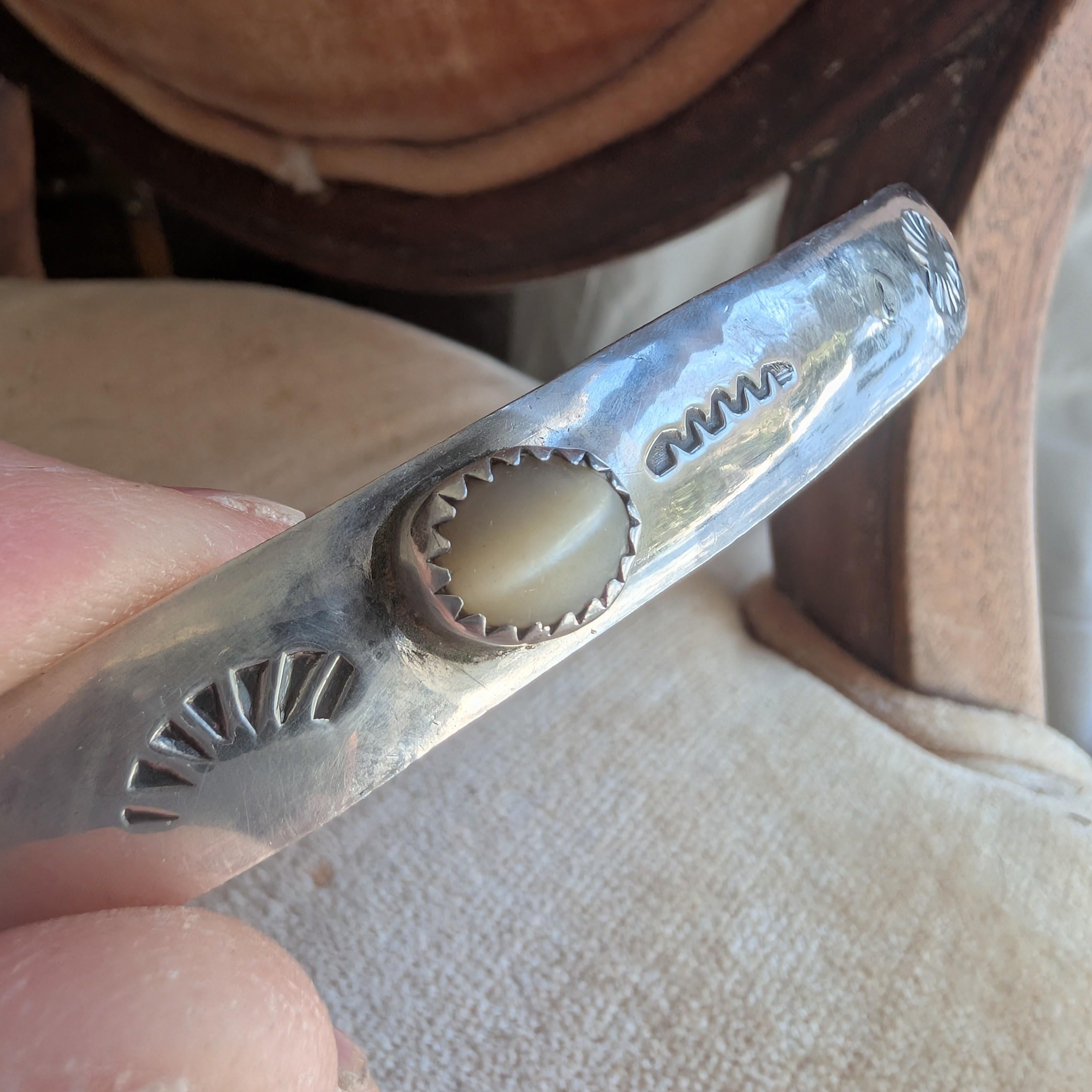 Tiara da sposa, raro gioiello nativo americano d'epoca realizzato a mano in argento in vendita 7