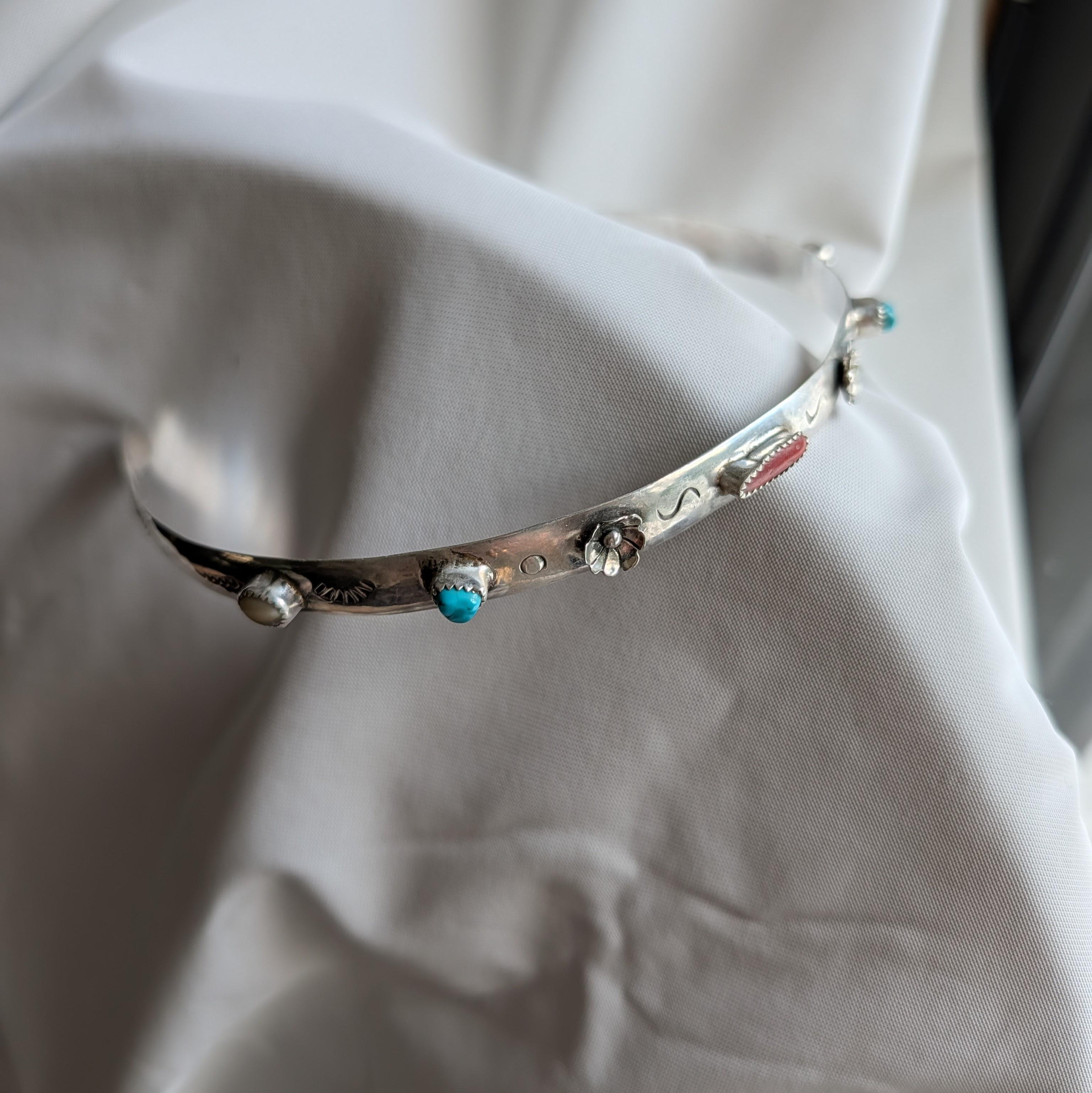 Tiara da sposa, raro gioiello nativo americano d'epoca realizzato a mano in argento in vendita 2