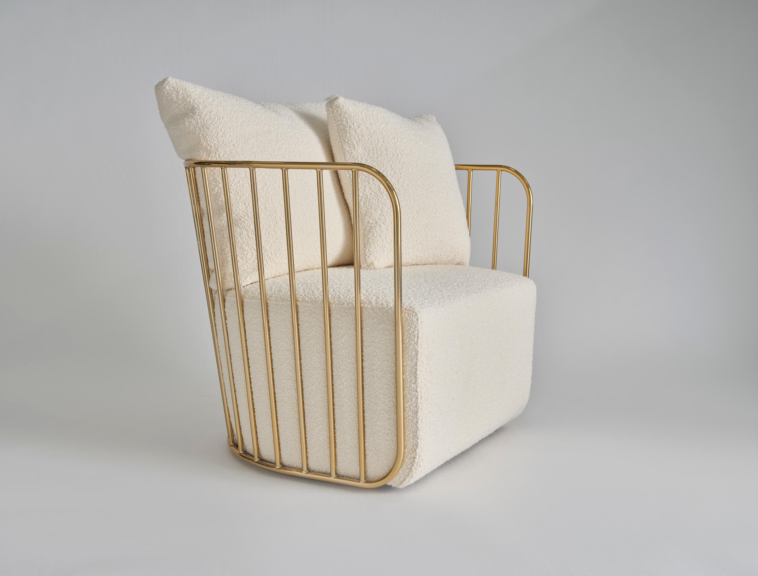 Sillón Velo de Novia de Phase Design, latón ahumado Estadounidense en venta