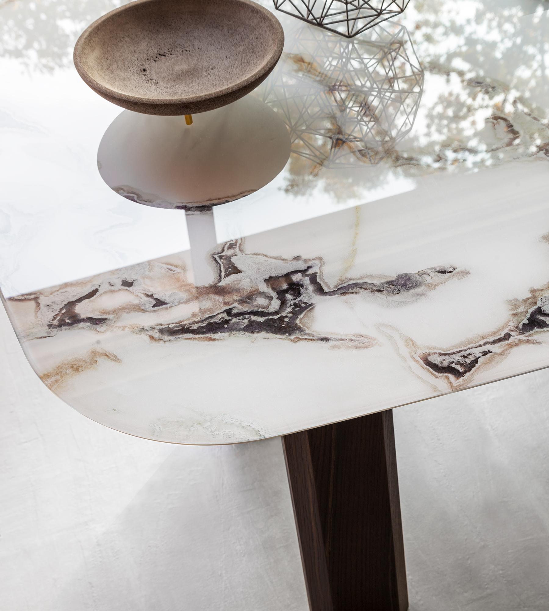 Métal Table de salle à manger Bridge Glass de Morica Design en vente
