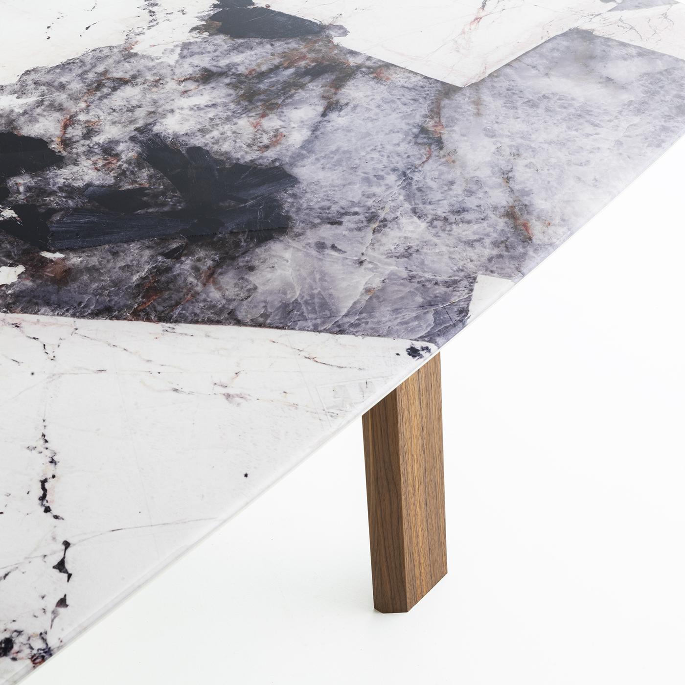 Bridge Large Patagonia Marble-Effect & Canaletto Walnut Table In New Condition For Sale In Milan, IT