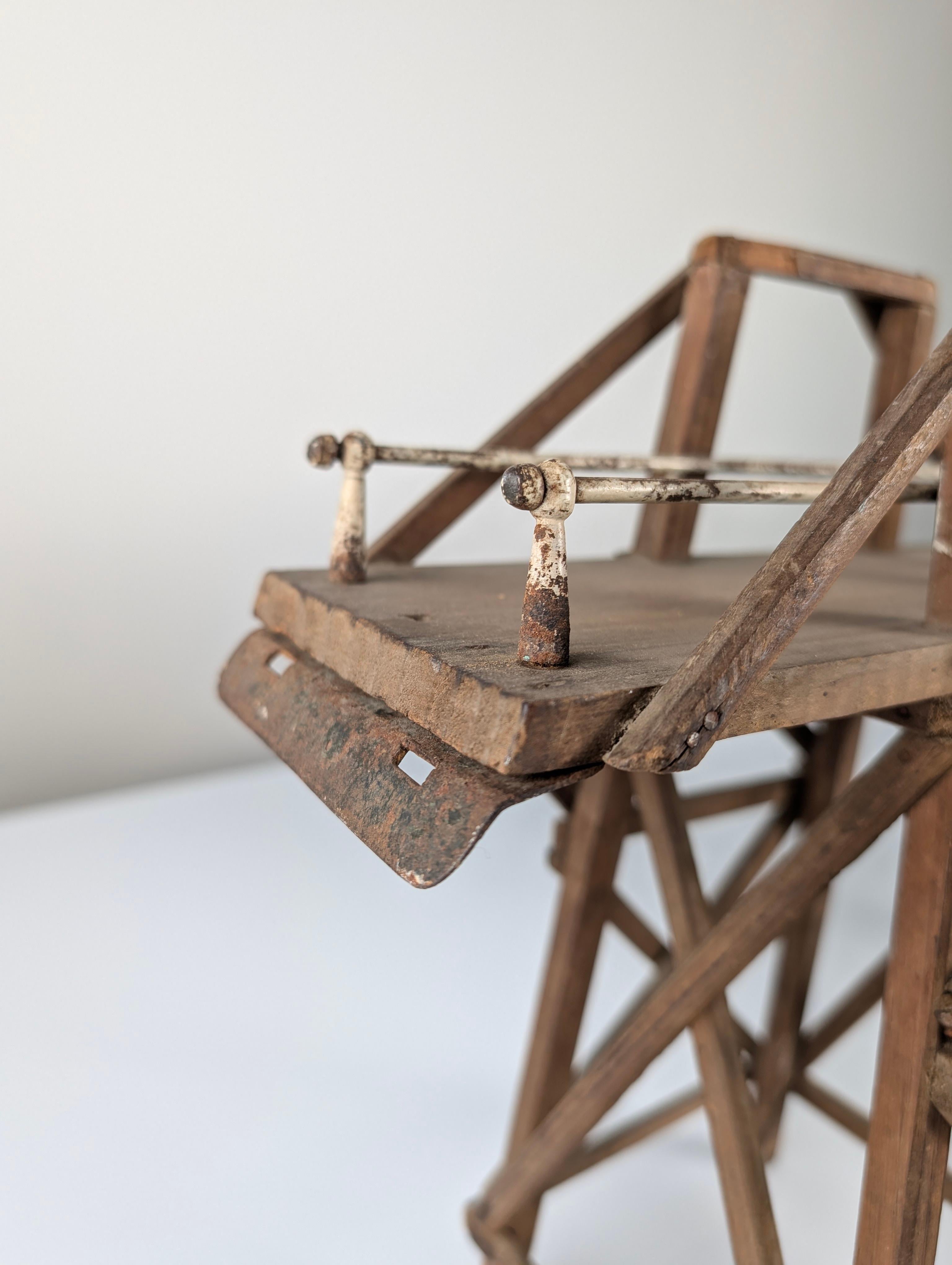 Fer Modèle en bois et en fer du pont de la rivière Kwai, années 1950 en vente