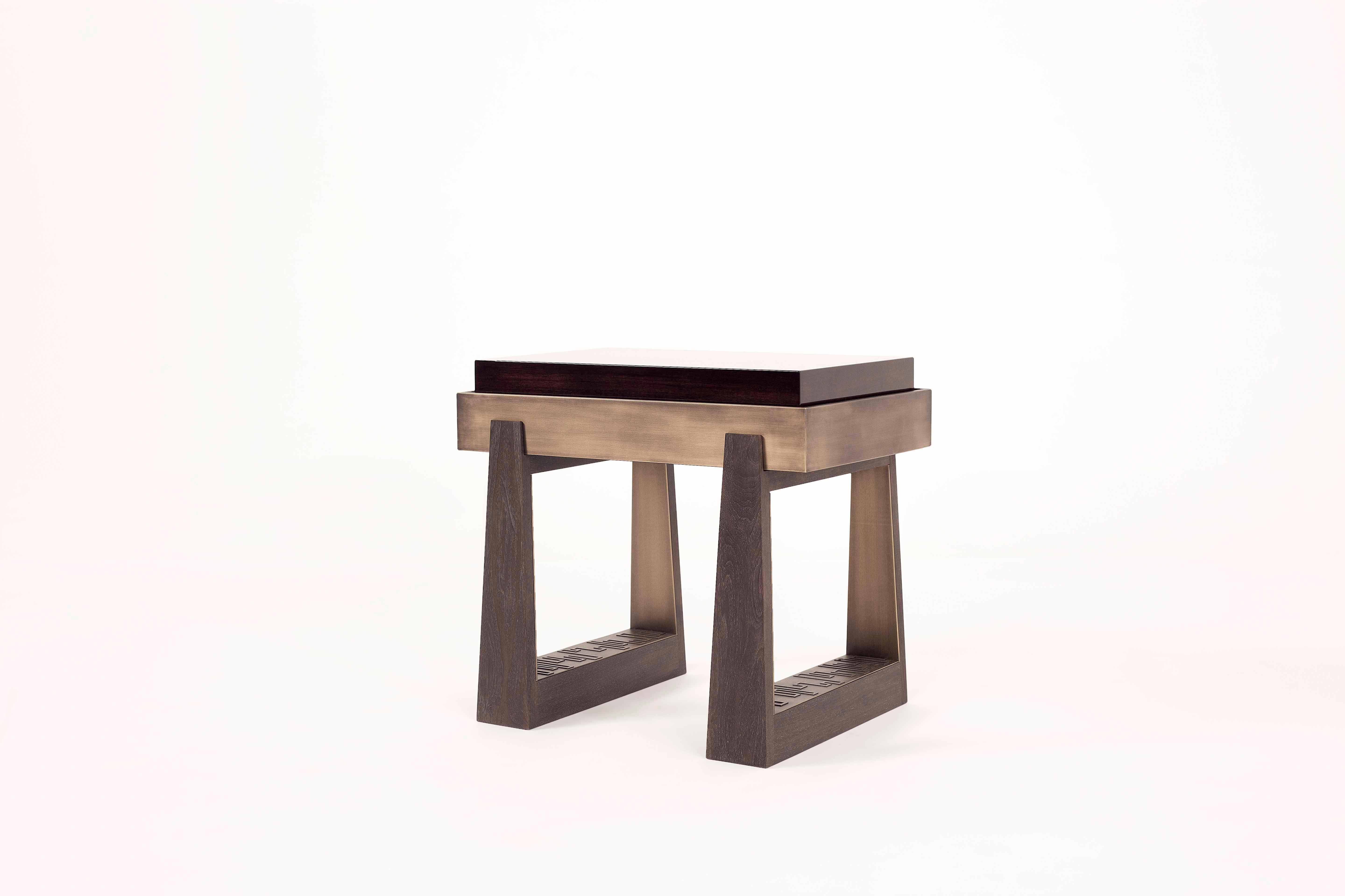 Bridge Side Table - High Gloss Timber - Size I (Moderne der Mitte des Jahrhunderts) im Angebot
