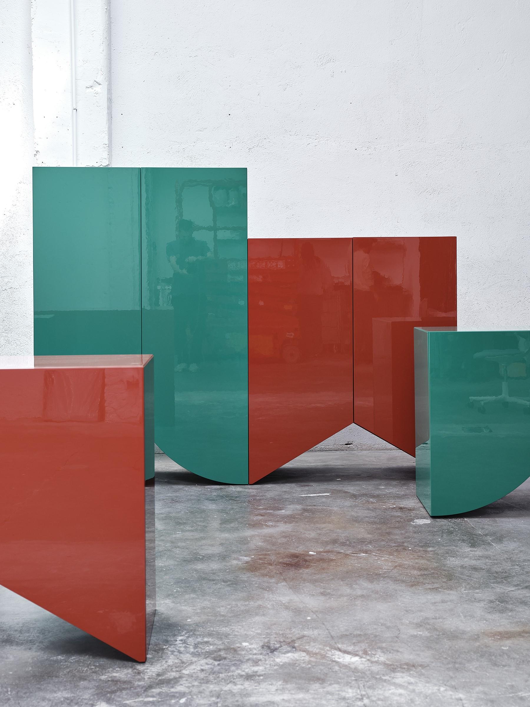 Armario Bridges de Muller Van Severan contemporáneo lacado en verde gran almacenaje Español en venta