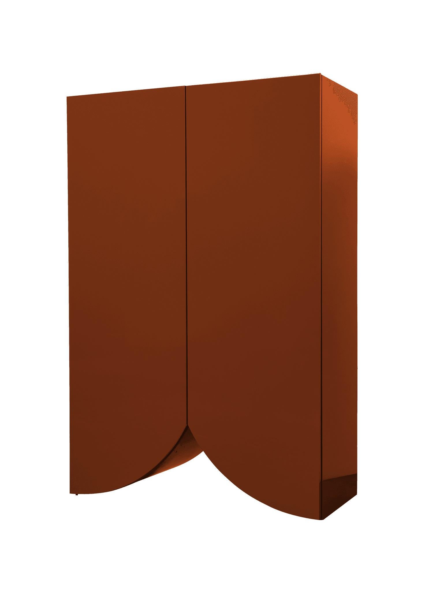 Brücken Large von Muller Van Severen für BD Barcelona

Bridges ist eine von Muller Van Severen entworfene Schrankserie. MVS hat die Schränke aus der Serie der 'Wave'-Vasen entwickelt. Die Silhouetten der Vasen wurden in handgefertigte Schränke mit