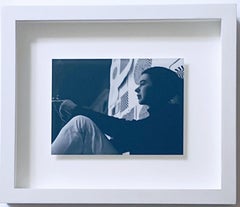 Fotografía en blanco y negro de Bridget Riley, 1964 (firmada a mano por Bridget Riley), enmarcada