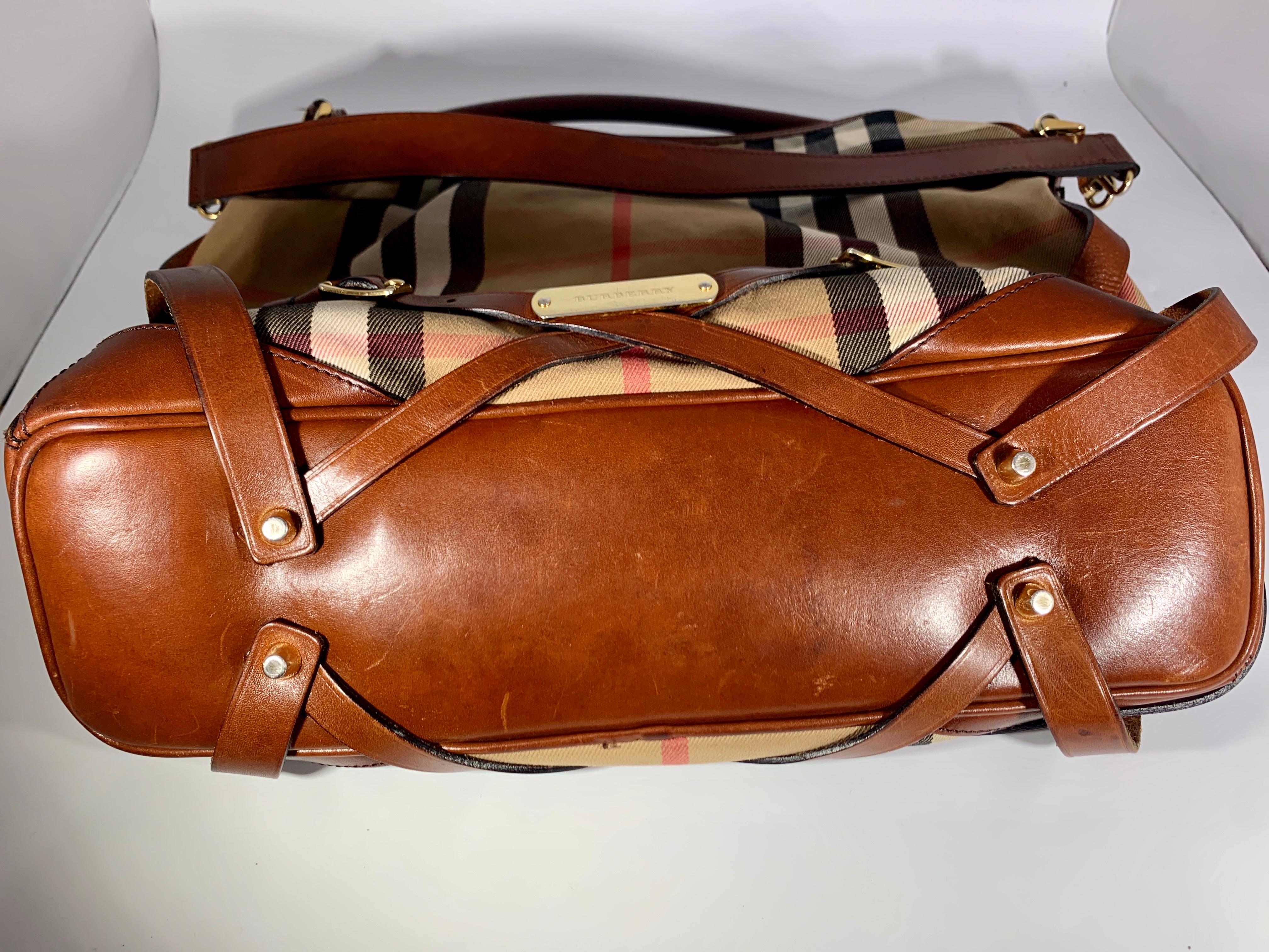 Bridle House Check Gosford Large Brown Leather Canvas Hobo Bag In Good Condition In New York, NY