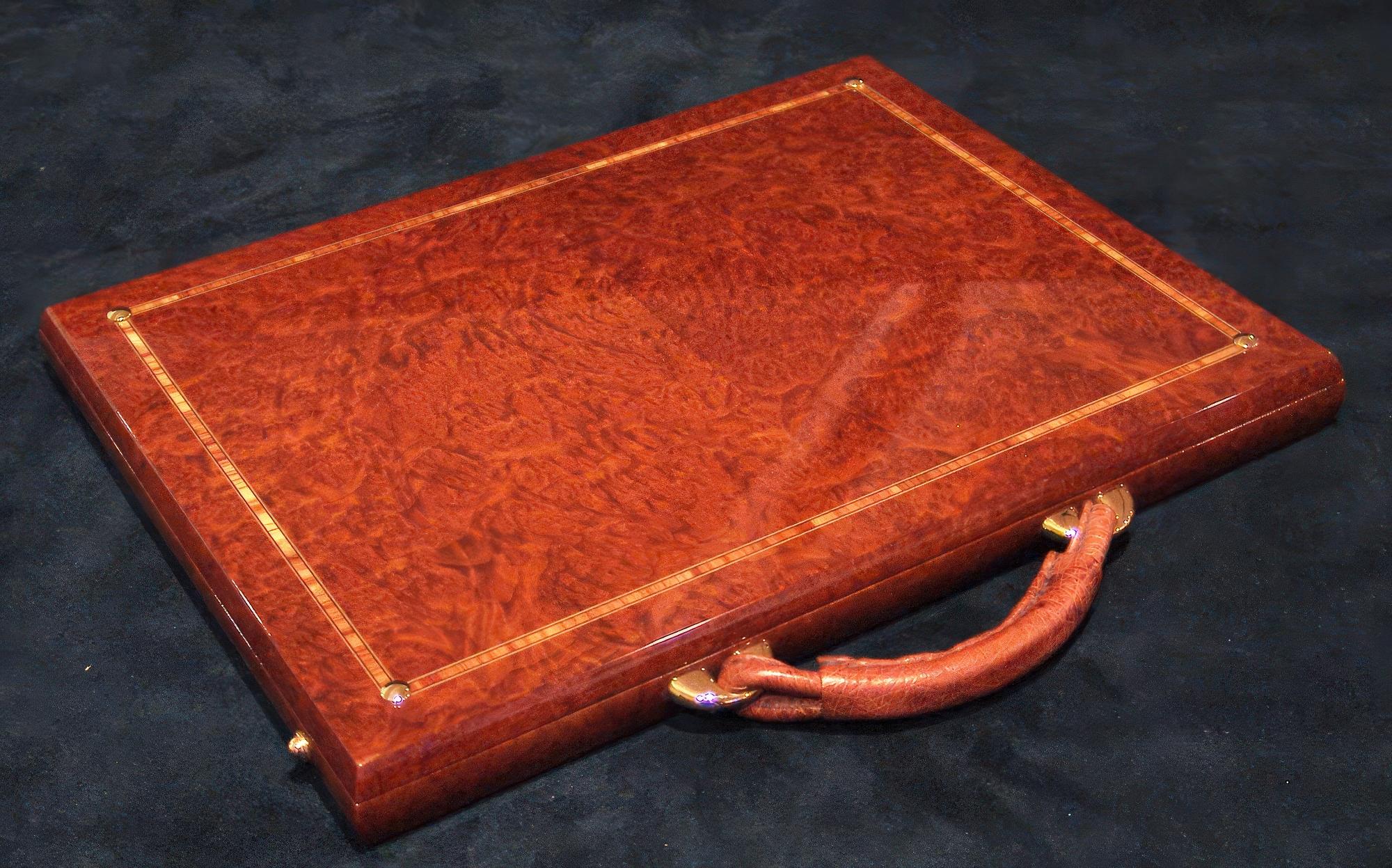 Maletín - Amboyna con incrustaciones de tulipwood - Portadocumentos único en su especie en Nuevo estado para la venta en Queensland, AU