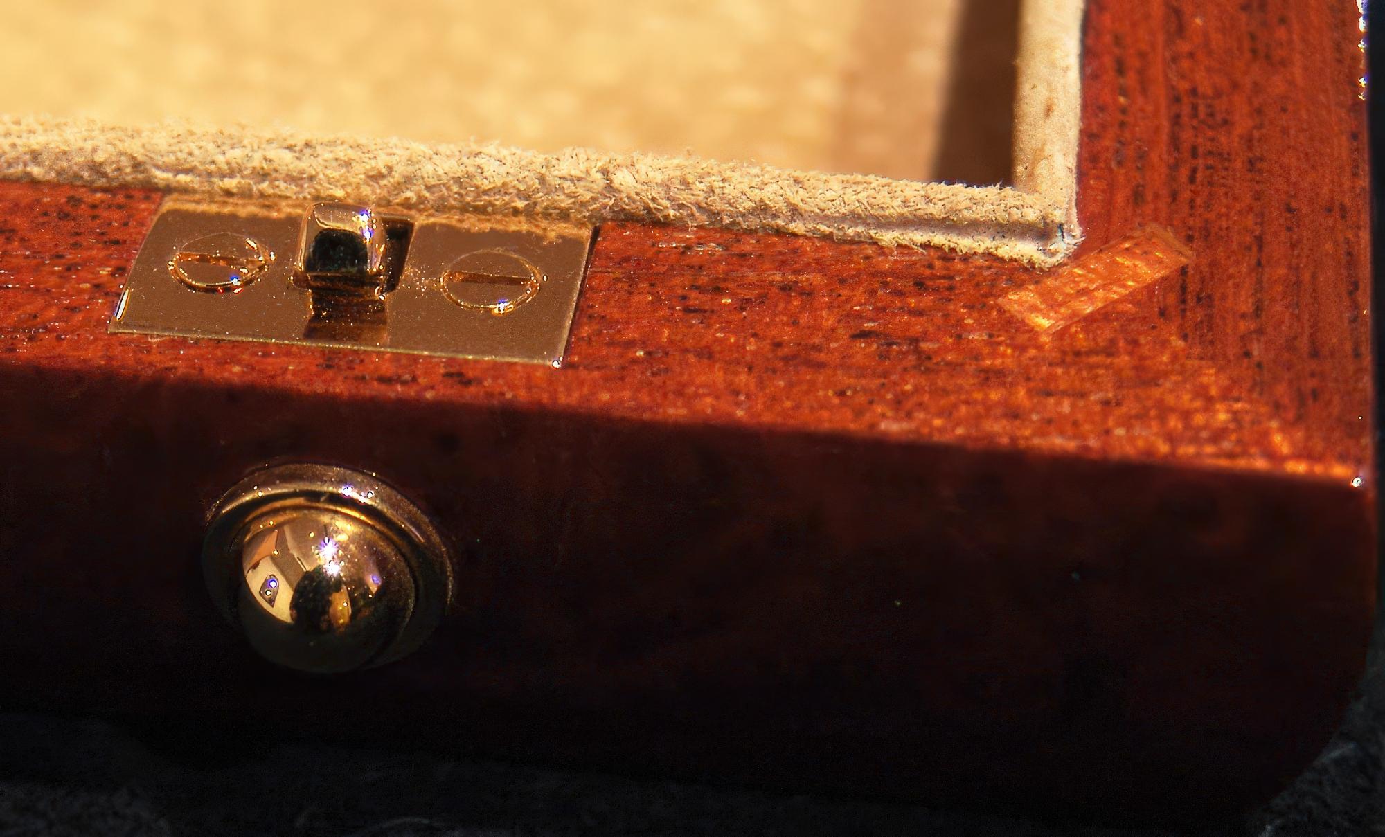 Maletín con caja de música en miniatura - Maletín portadocumentos único en su especie en venta 4