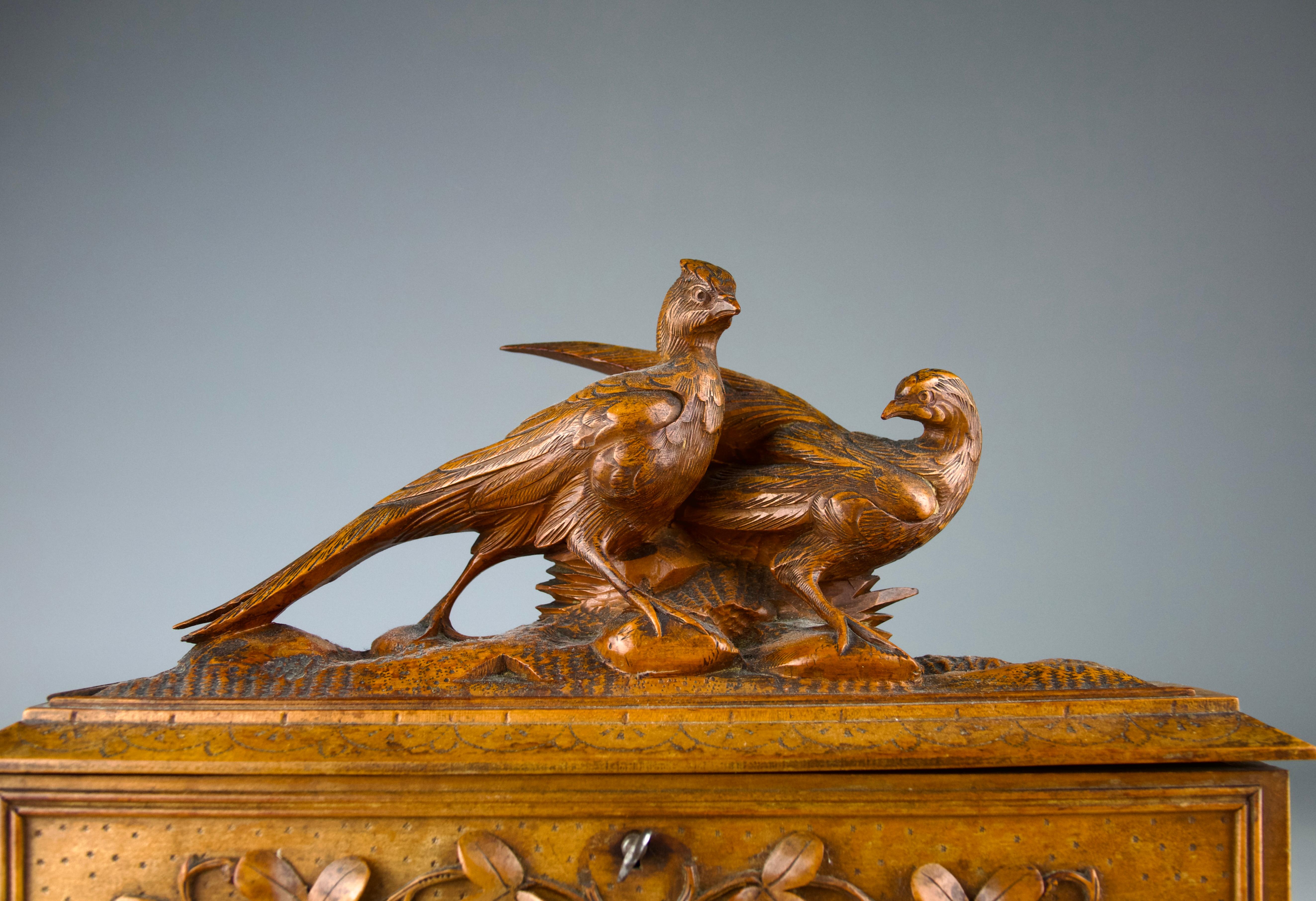 Romantic Brienz Artisans, Pheasant Box, Late 19th Century Switzerland