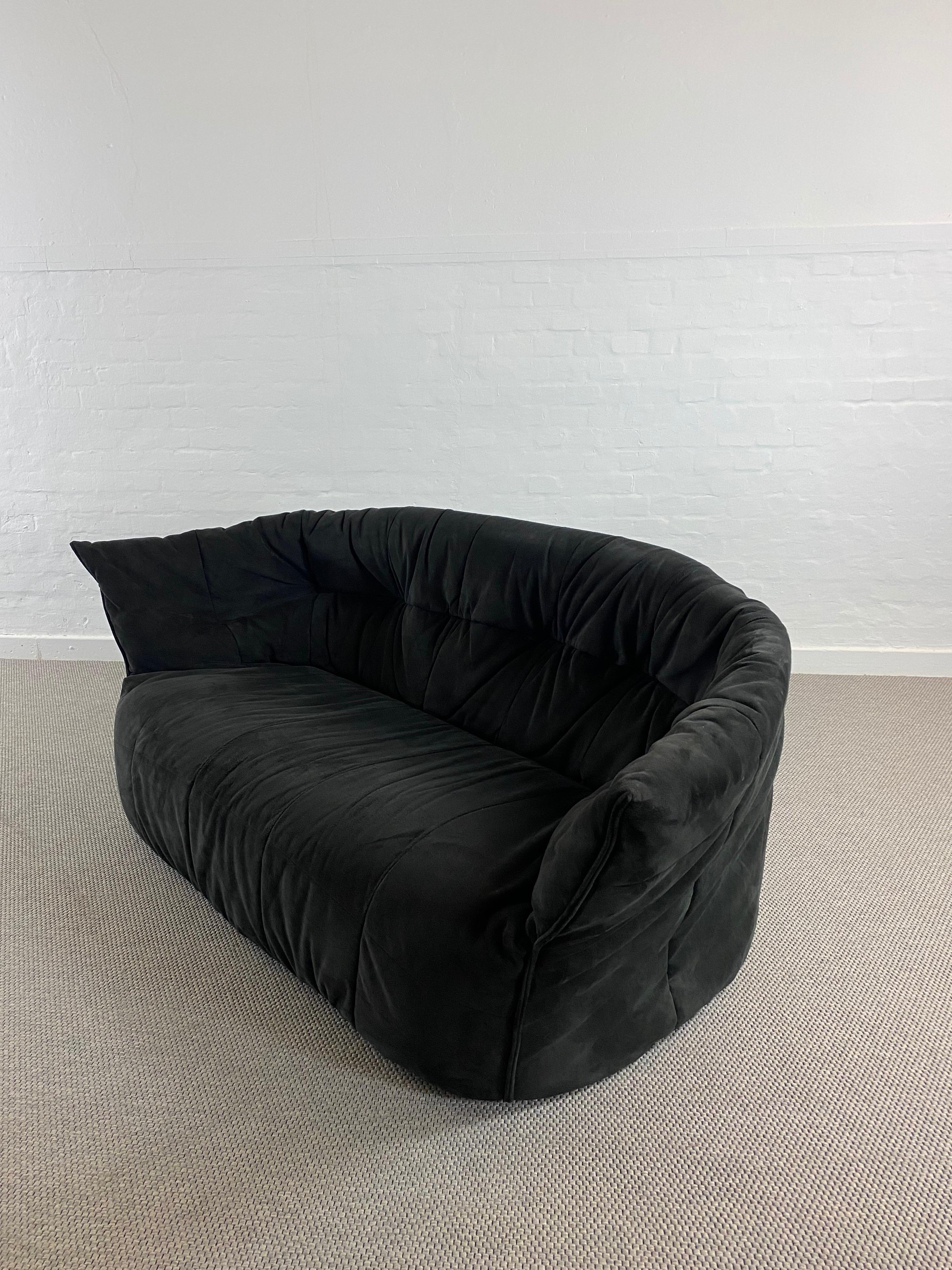 Upholstery Brigantin Loveseat Sofa in Black by Michel Ducaroy, Ligne Roset, France, 1970s